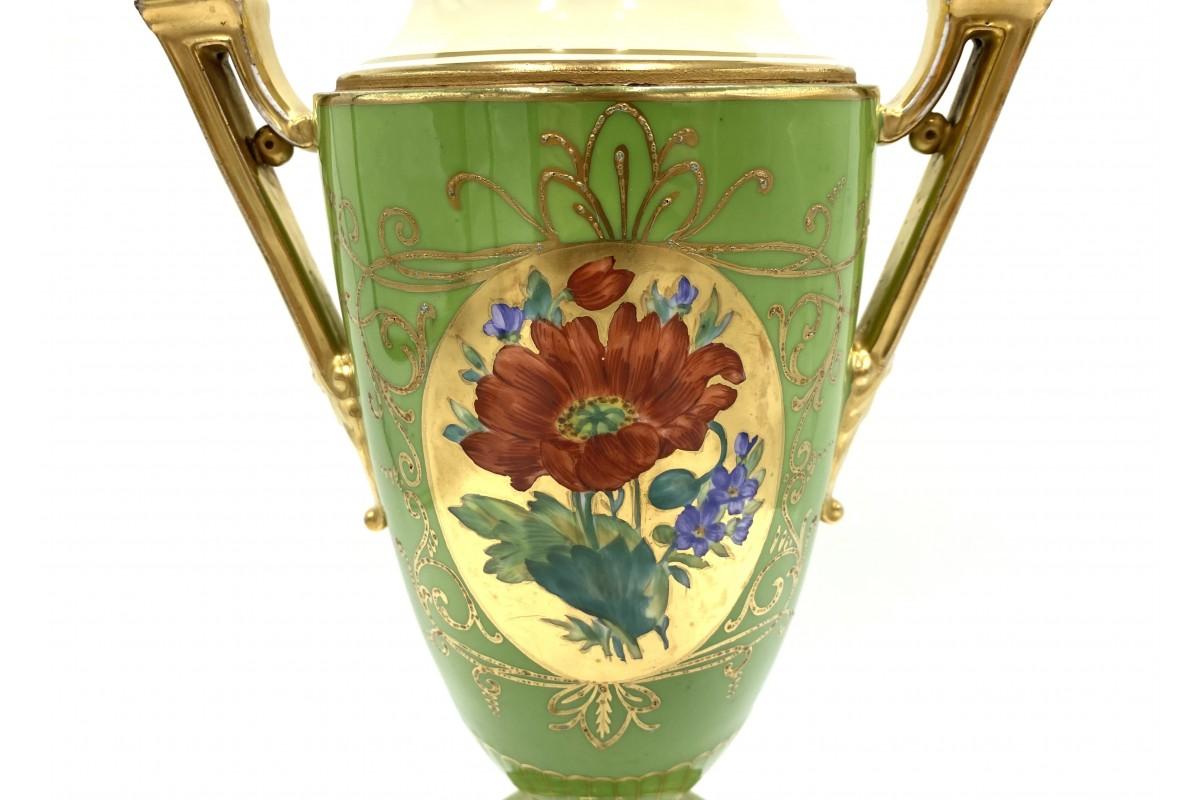 Large green porcelain amphora For Sale 5