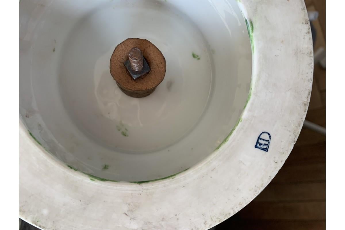 Große amphora aus grünem Porzellan im Angebot 9
