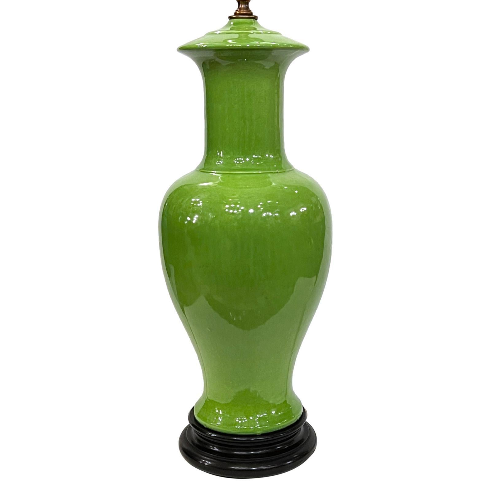 Large Green Porcelain Lamp In Good Condition For Sale In New York, NY