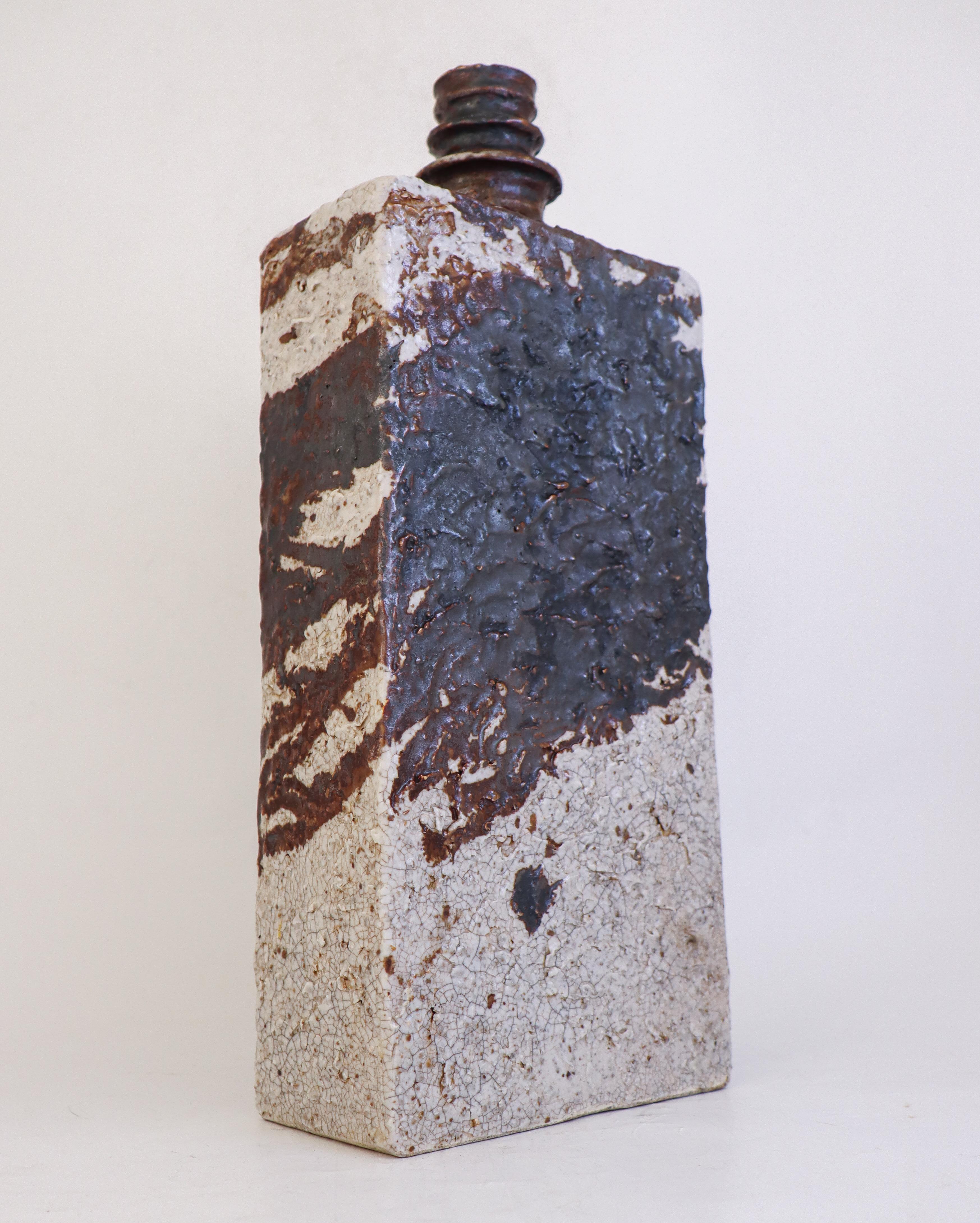 20ième siècle Grande bouteille / vase Annikki Hovisaari, Arabia, moderne du milieu du siècle dernier en vente