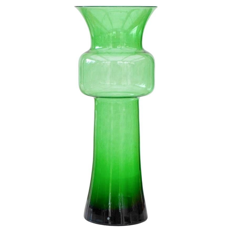 A striking large ��“Tang-Li” vase designed by the celebrated Swedish glass artist Mona Morales-Schildt. Renowned for her exceptional mastery of form, color, and craftsmanship, Morales-Schildt is considered one of Sweden’s most important glass