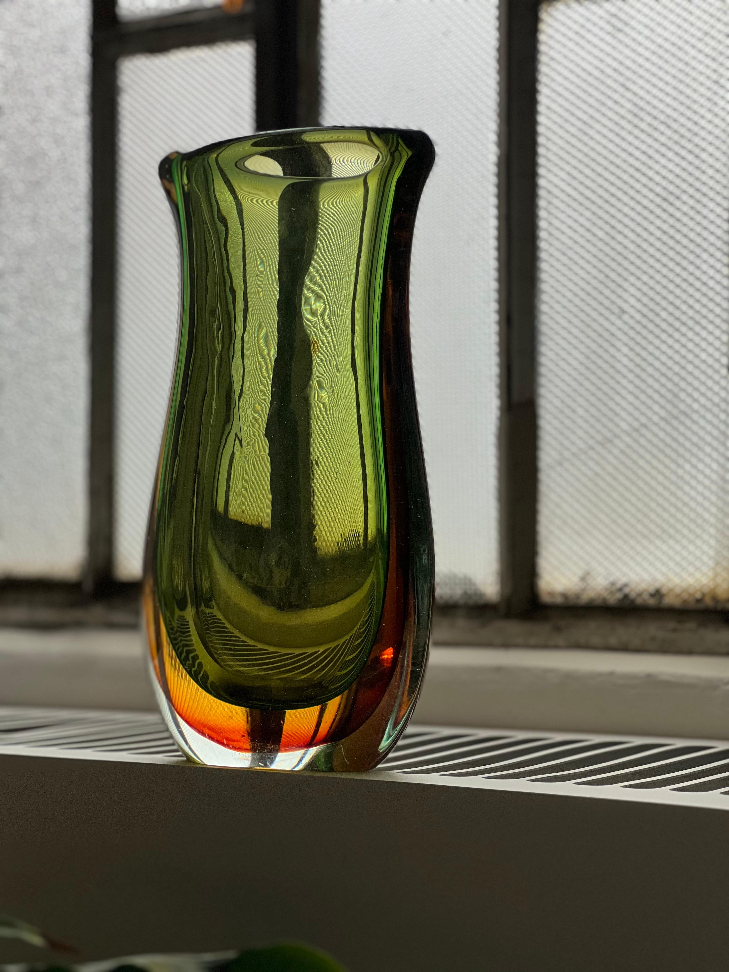 Vaso grande verde, vetro di Murano Glass Sommerso in vendita 1