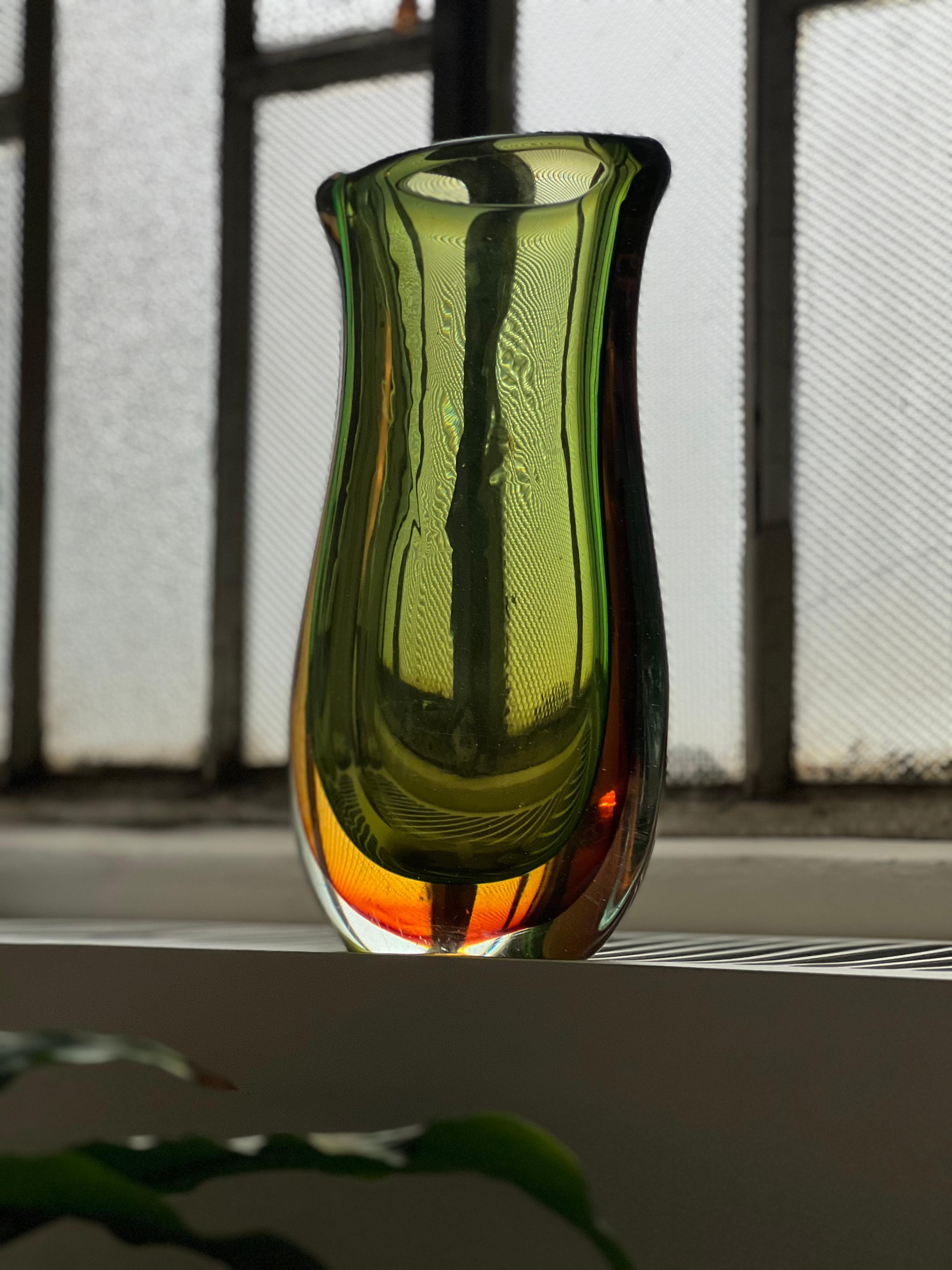 Vaso grande verde, vetro di Murano Glass Sommerso in vendita 2