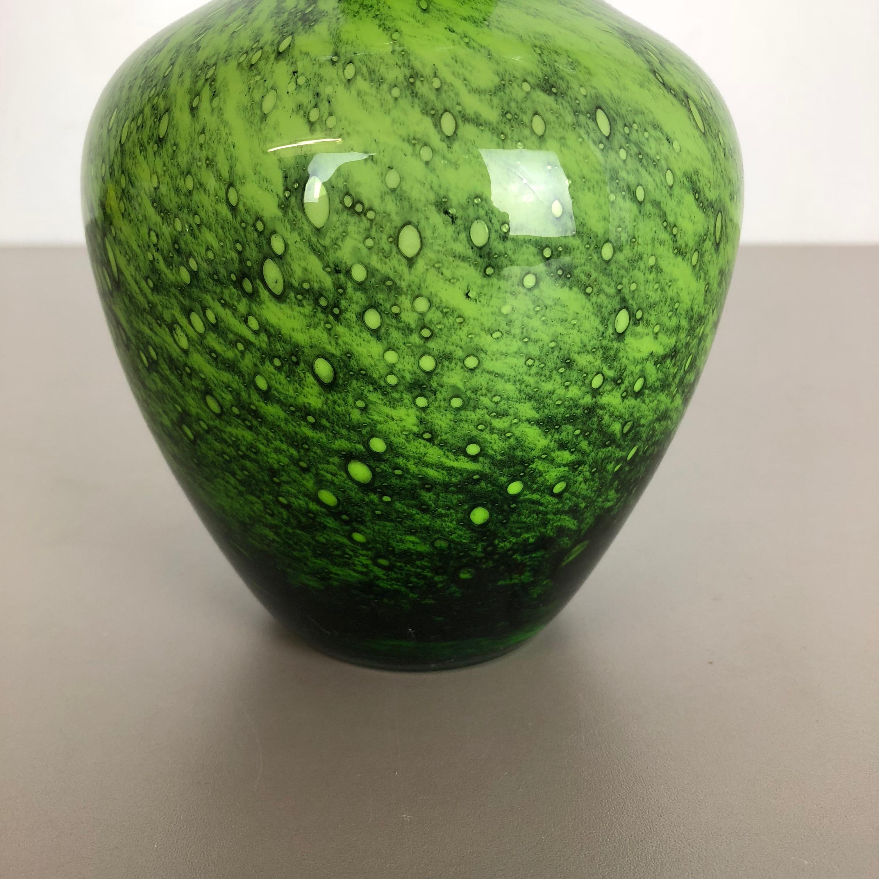 Große grüne Vintage Pop-Art-Opal-Vase aus Florenz, Design, Italien Nr. 2 im Angebot 1