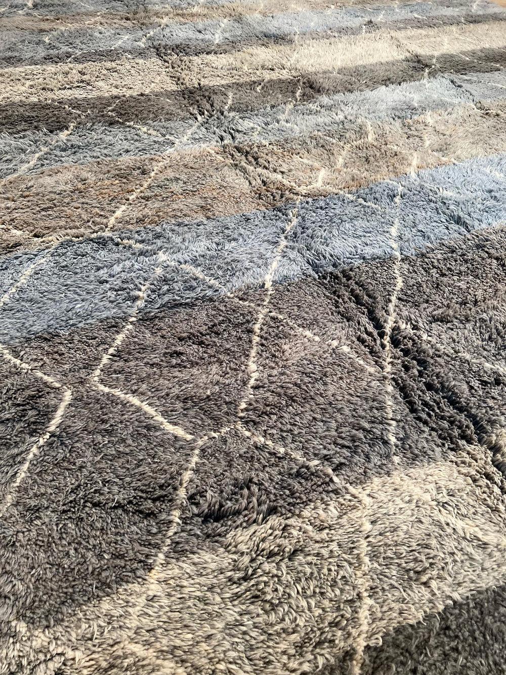 Alfombra grande de lana marroquí Beni Ourain gris azul moderna con diseño de líneas abstractas en Nuevo estado para la venta en Los Angeles, CA