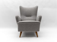 Poltrona Wingback grande in tessuto bouclé grigio, Italia, anni '50