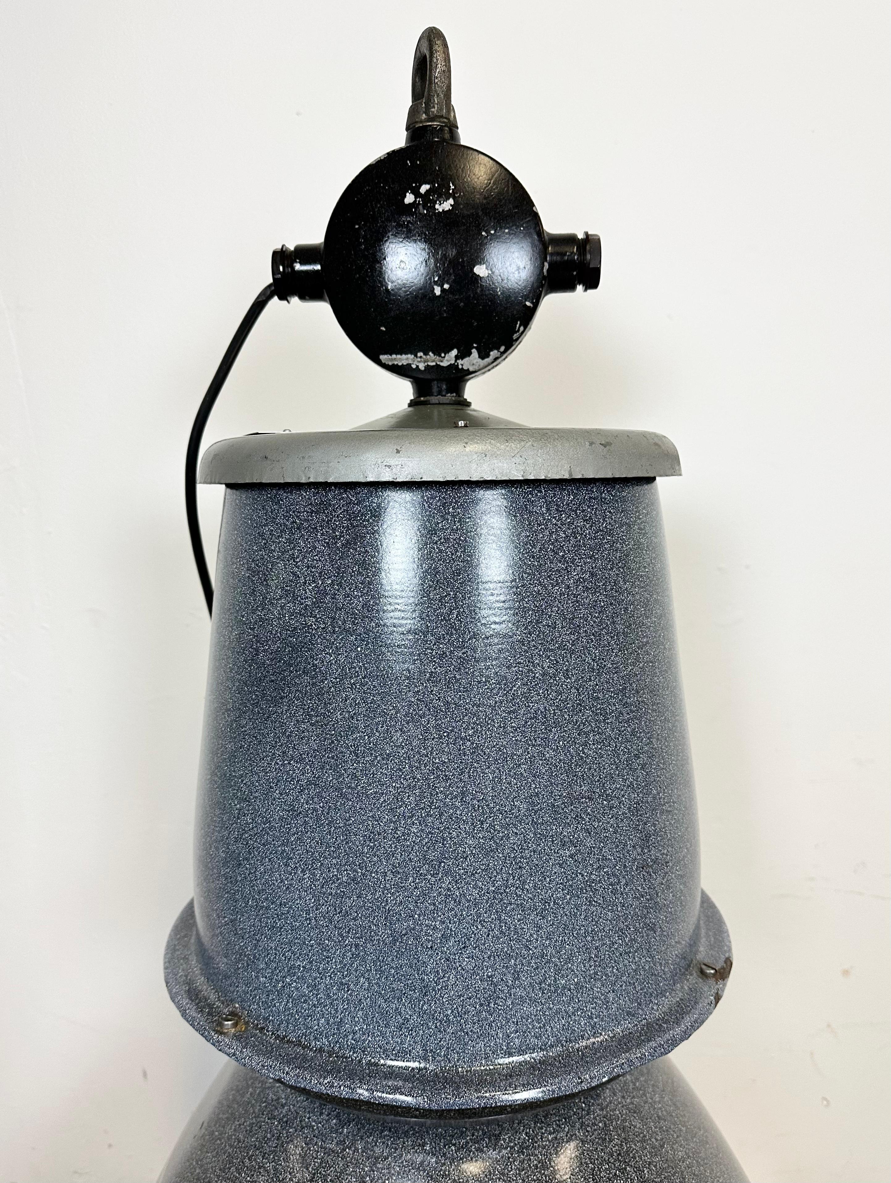 Large Grey Enamel Industrial Factory Lamp from Elektrosvit, 1960s For Sale 9