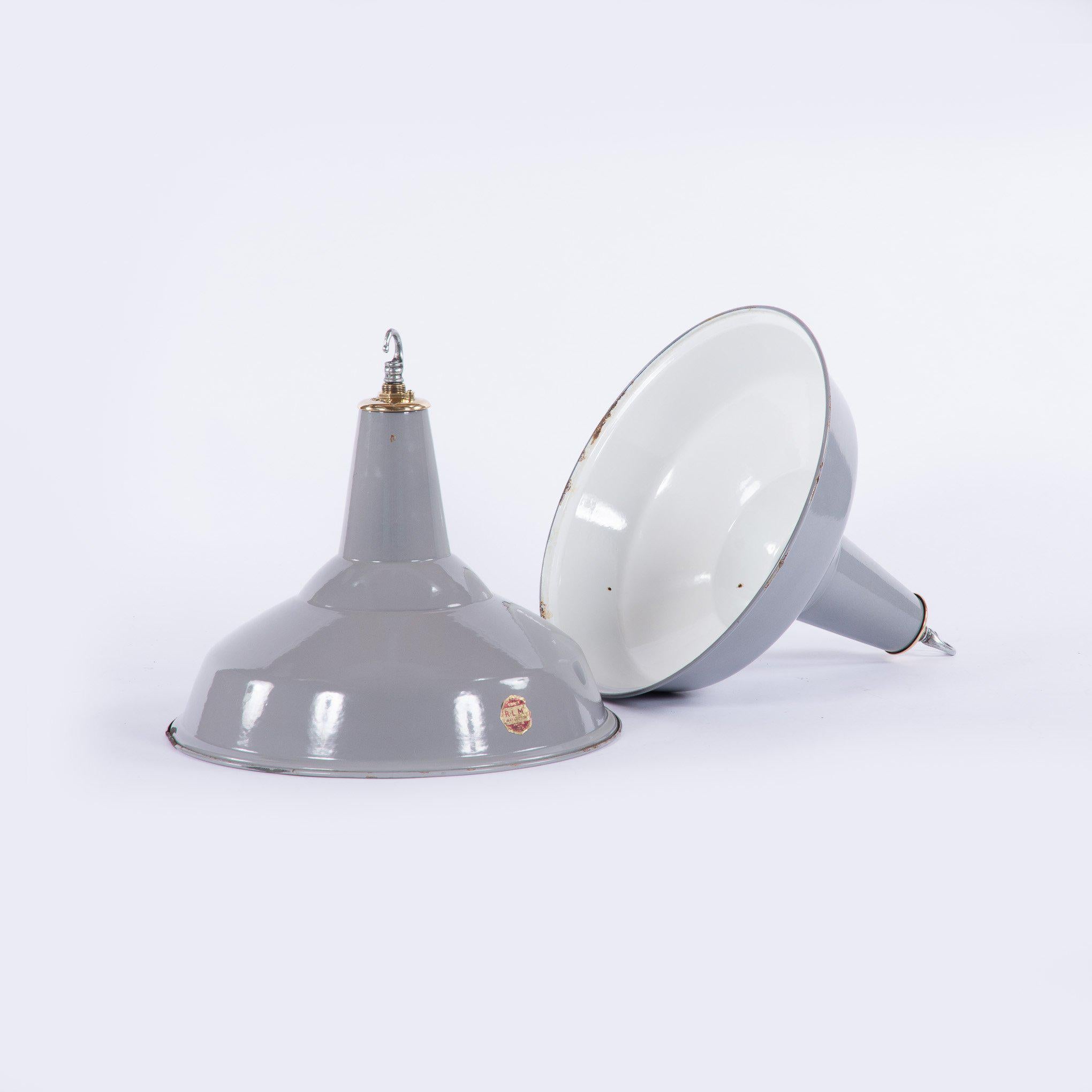Large Grey Enamel Industrial Lights by Benjamin Electric In Good Condition For Sale In Nottingham, GB