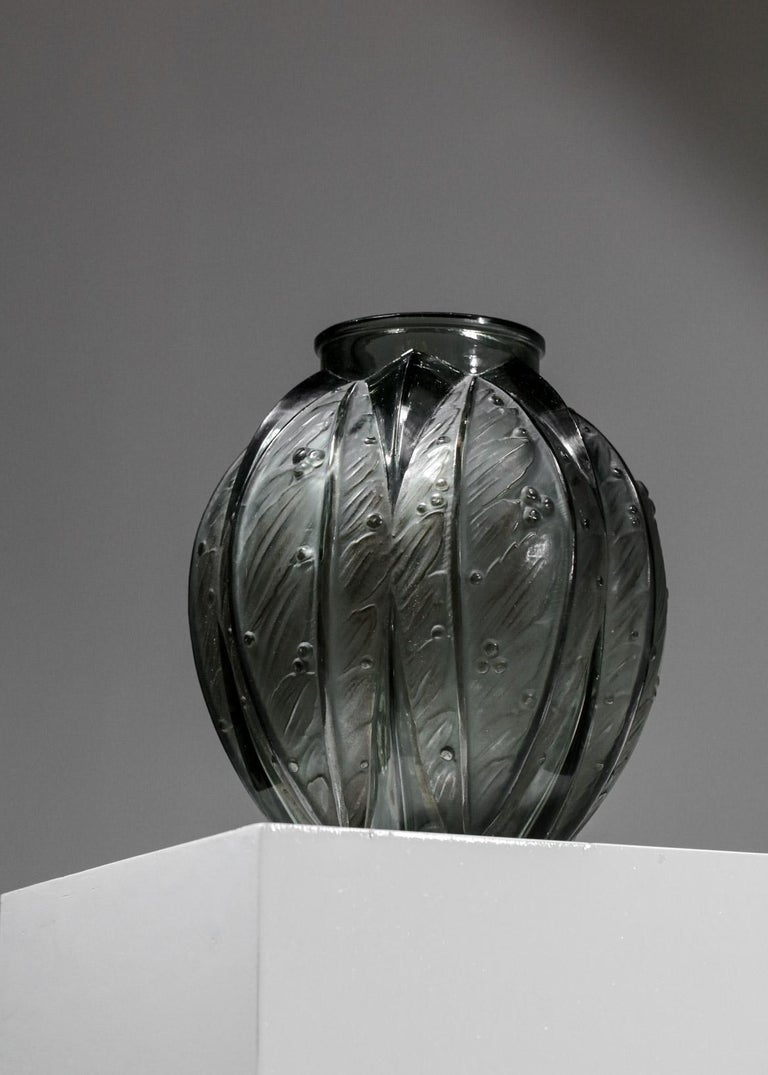 American Large Grey Glass Vase by Verlys from the 1940s For Sale