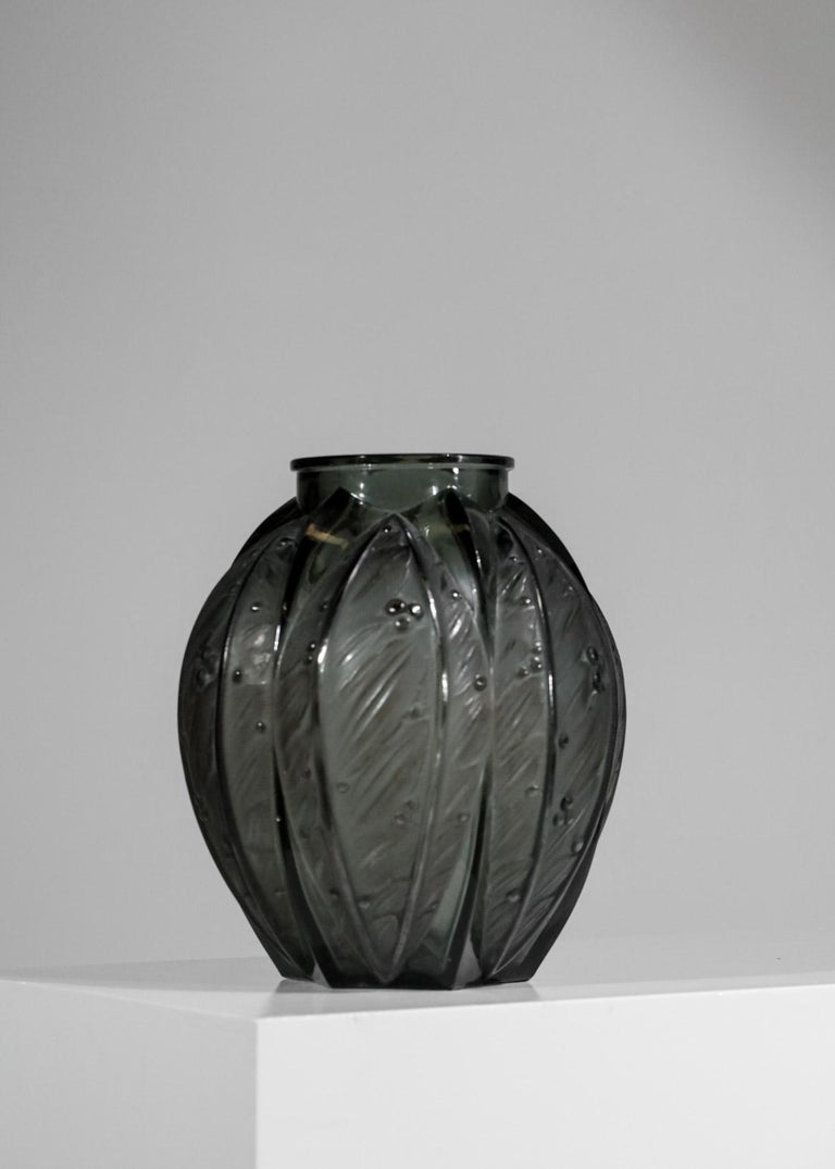 Large Grey Glass Vase by Verlys from the 1940s For Sale 2