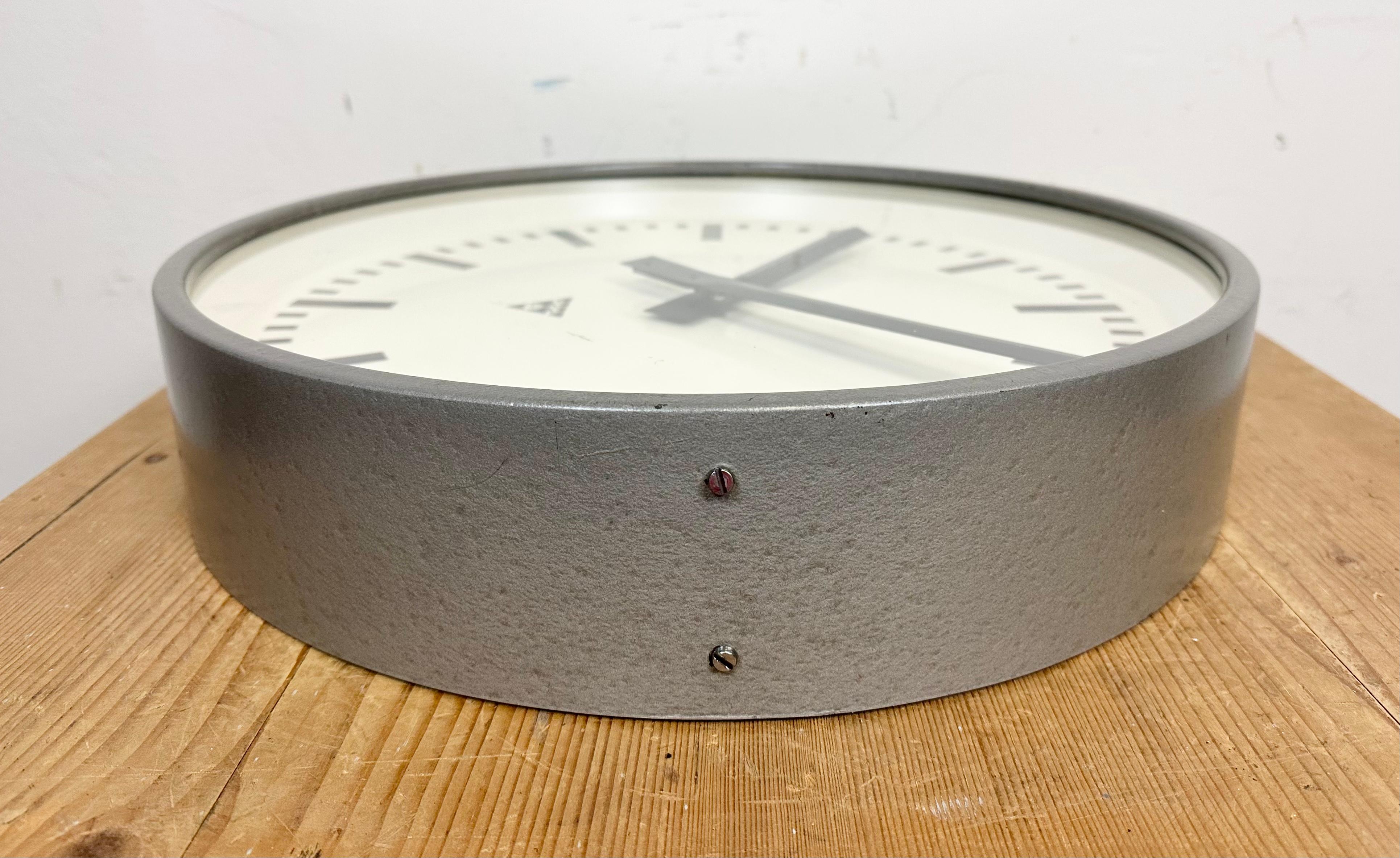 Large Grey Industrial Factory Wall Clock from Pragotron, 1960s 2