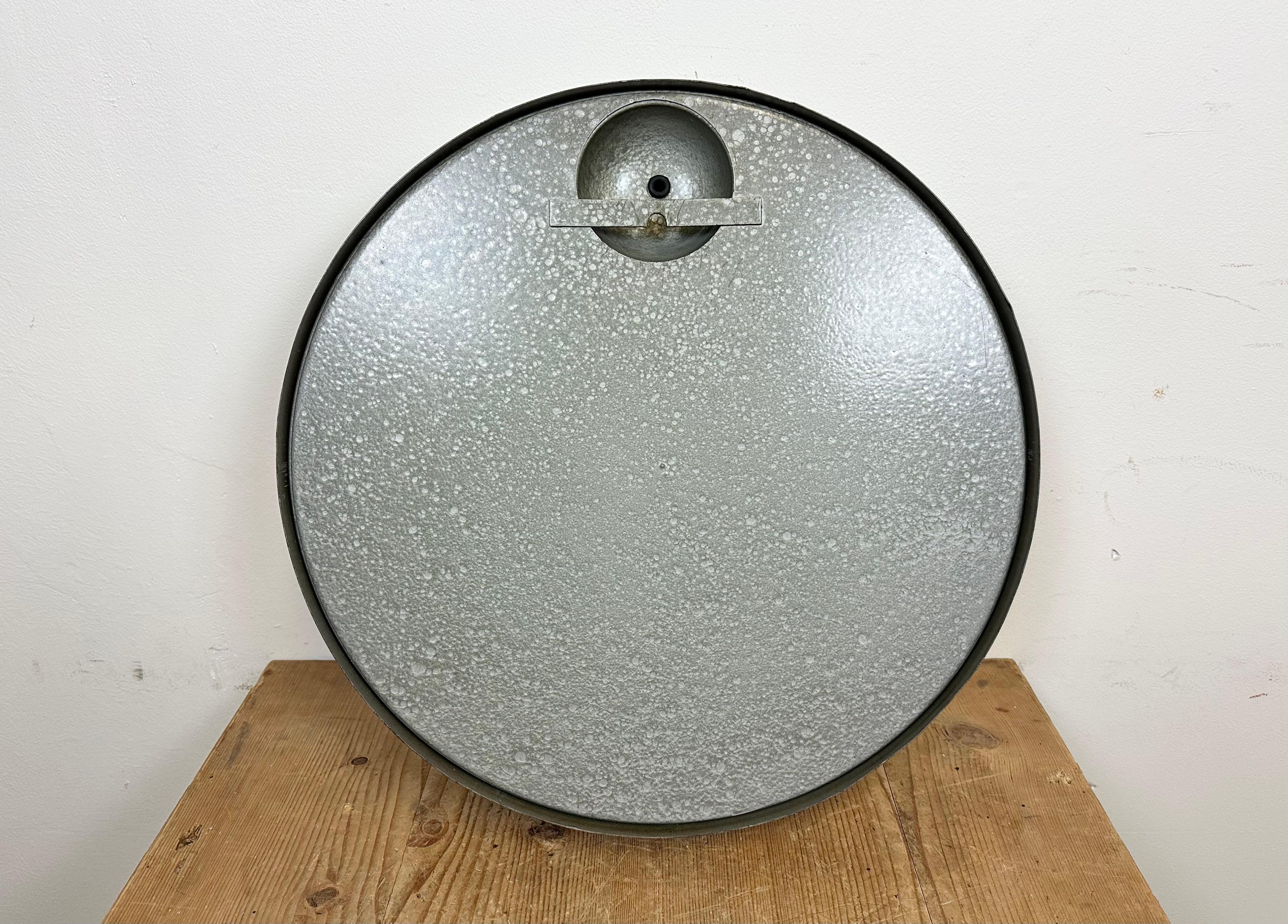 Large Grey Industrial Factory Wall Clock from Pragotron, 1960s 5