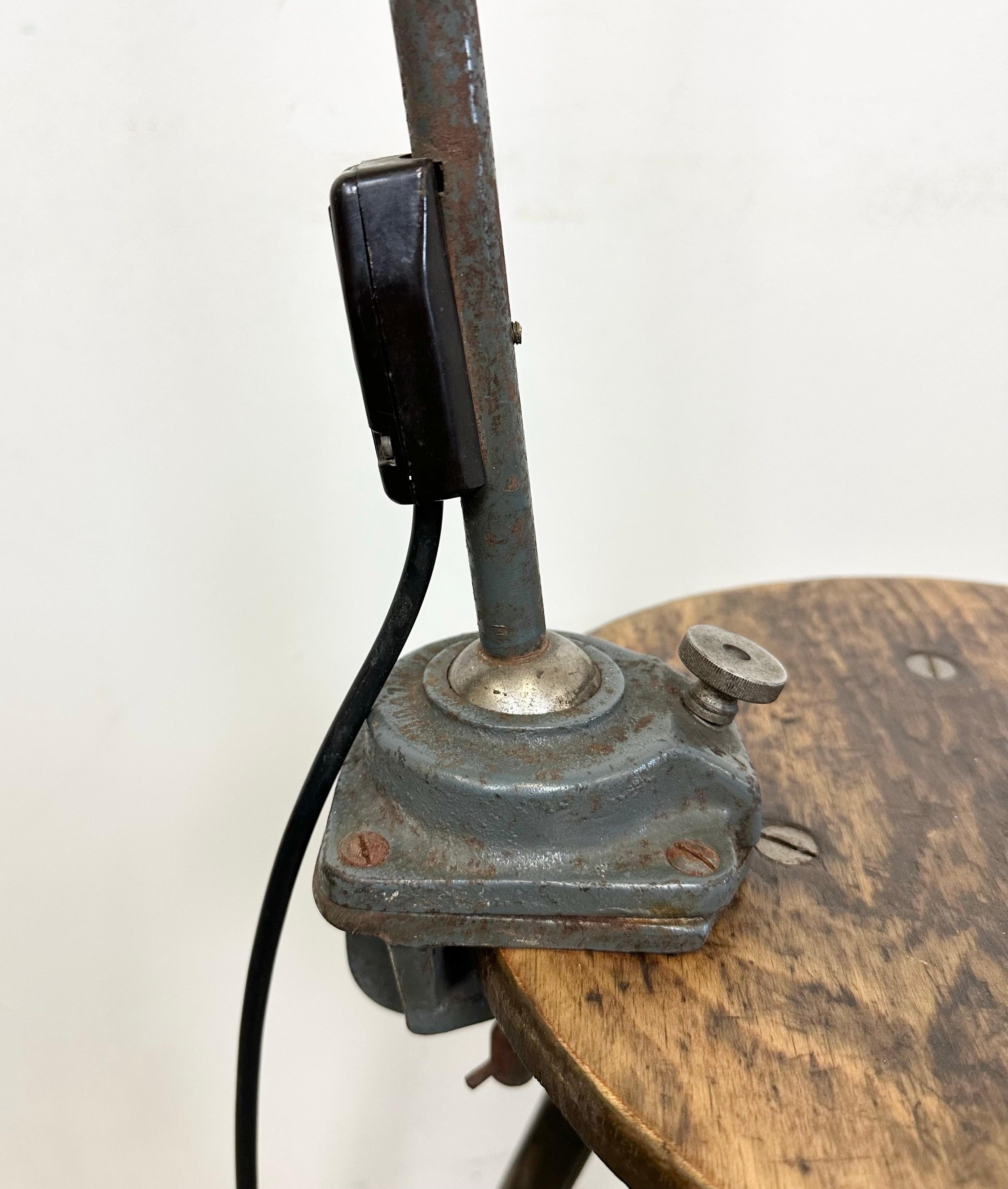 Large Grey Industrial Workshop Table Lamp, 1960s For Sale 6