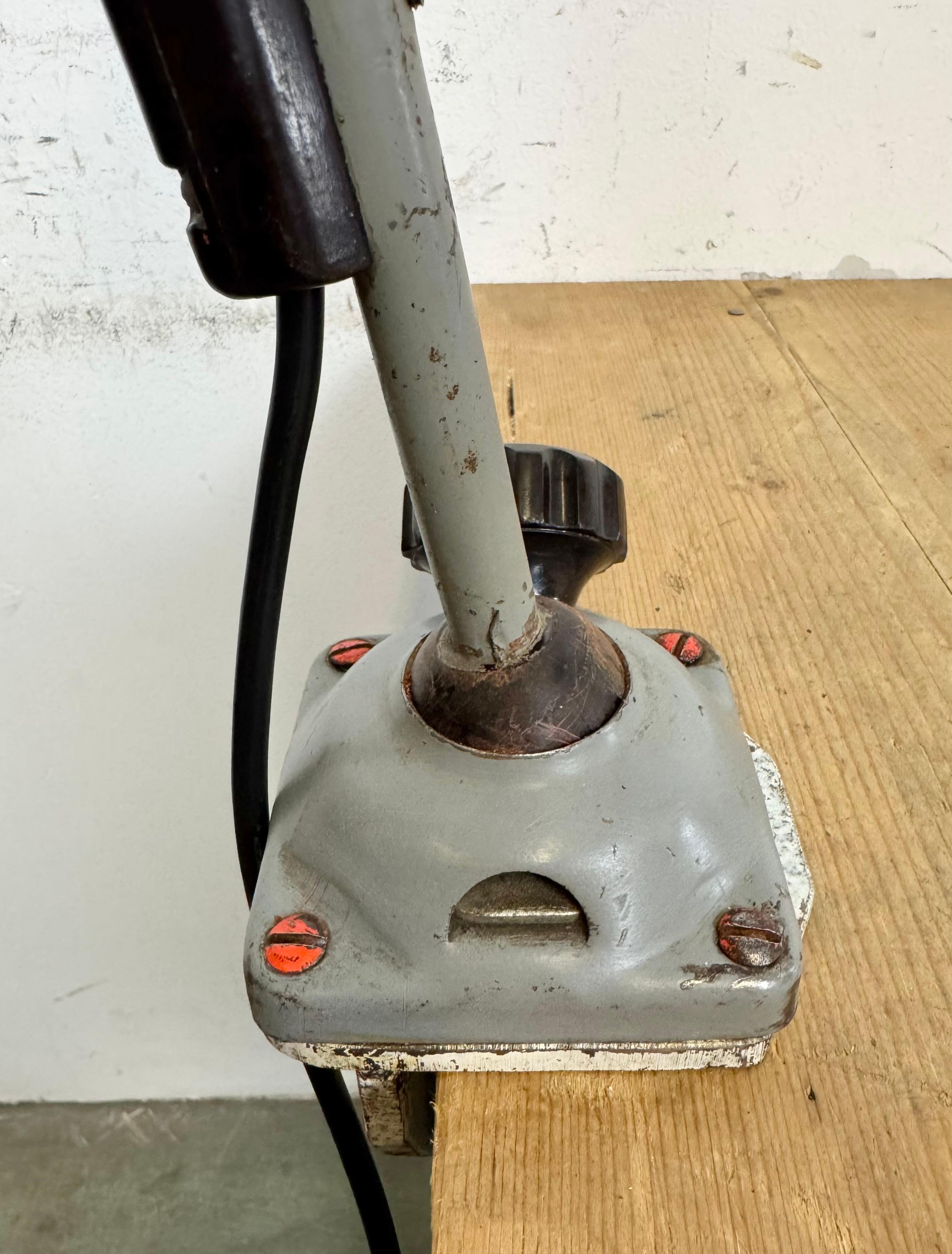 Large Grey Industrial Workshop Table Lamp, 1960s For Sale 8