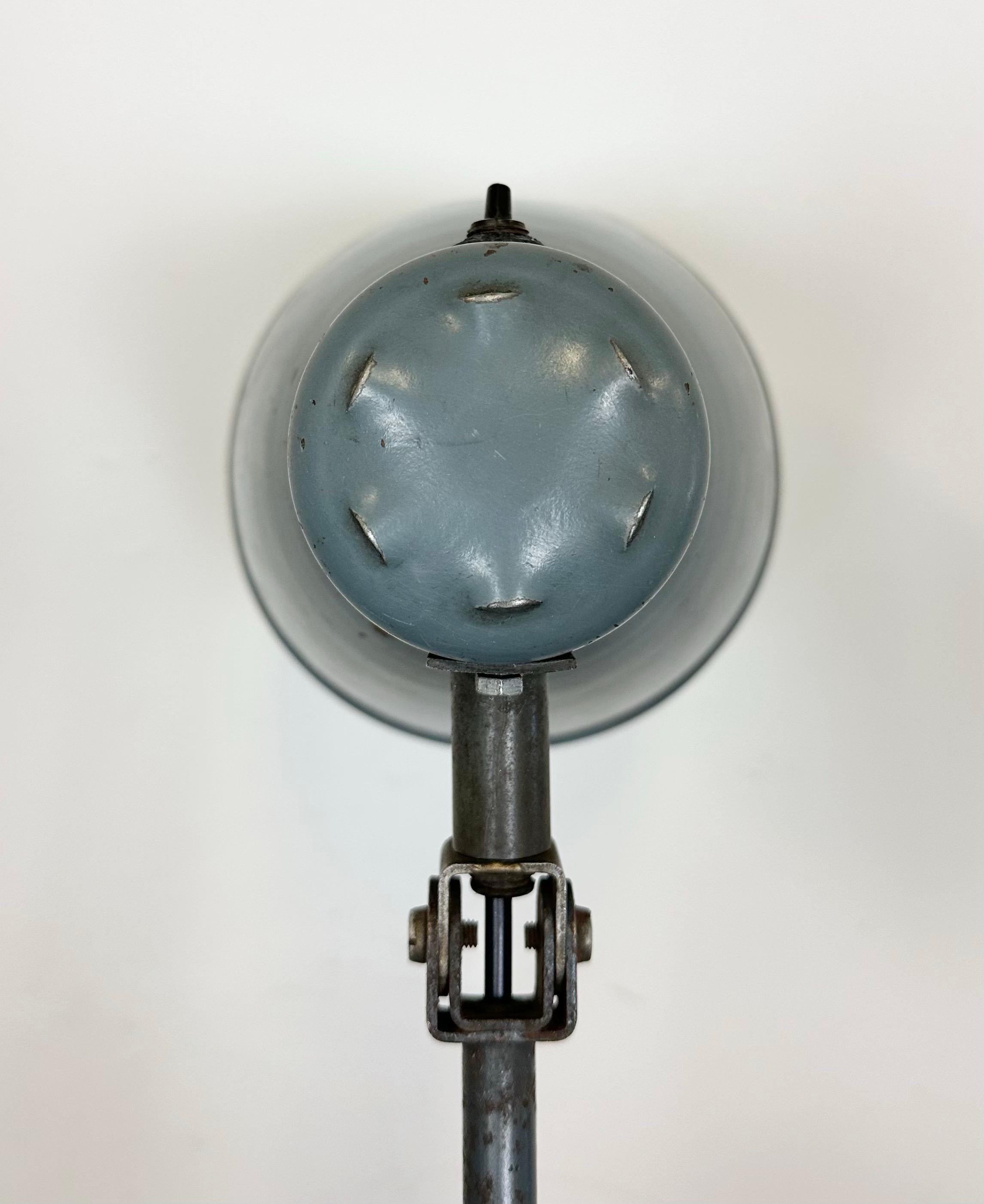 Large Grey Industrial Workshop Table Lamp, 1960s For Sale 13