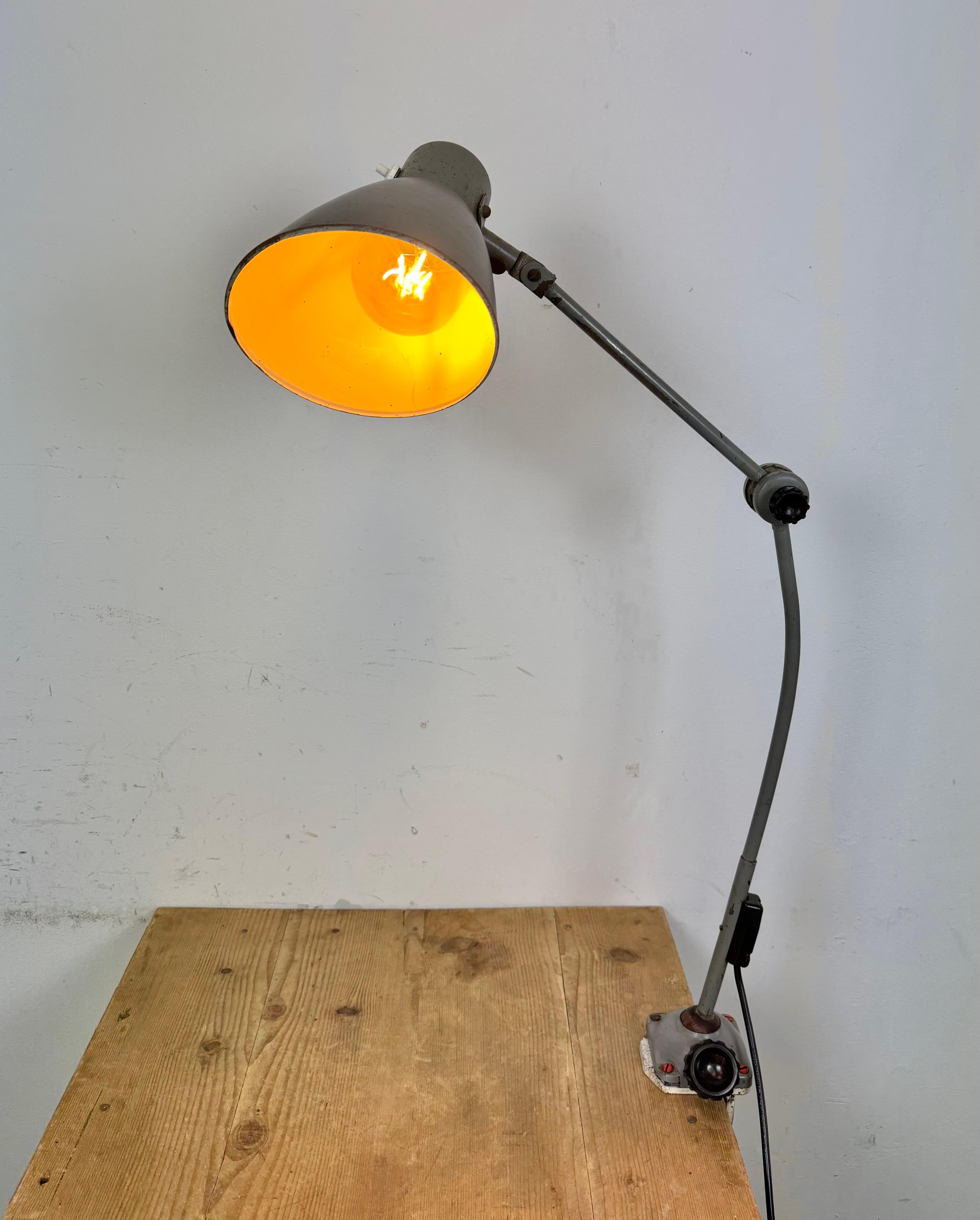 Large Grey Industrial Workshop Table Lamp, 1960s For Sale 13