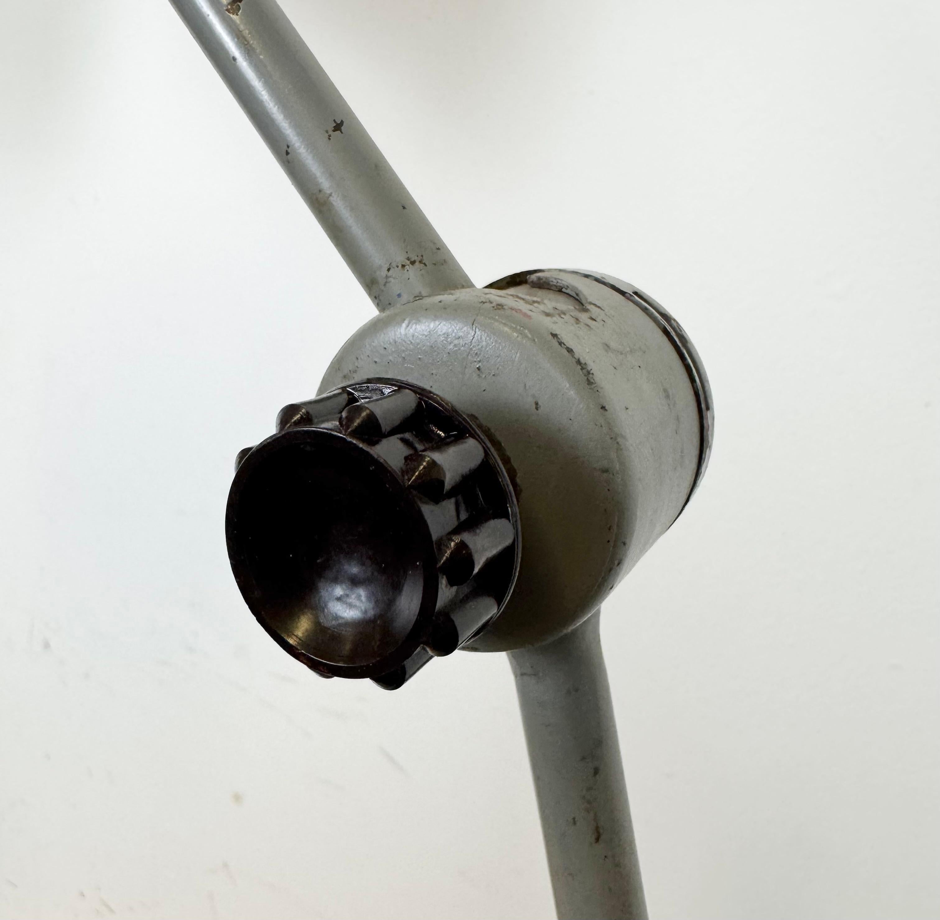 Large Grey Industrial Workshop Table Lamp, 1960s For Sale 1