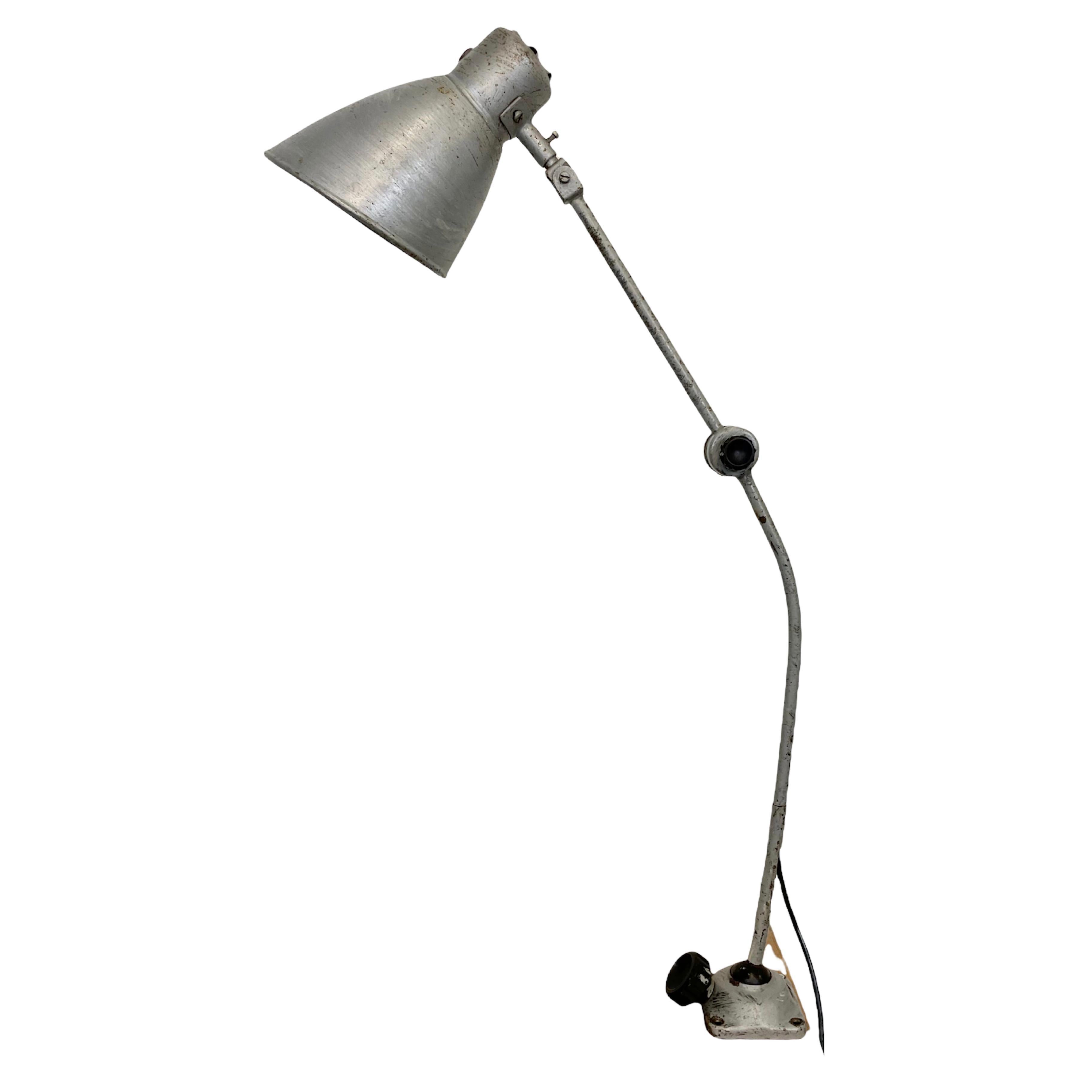 Grande lampe de bureau d'atelier industrielle grise, années 1960