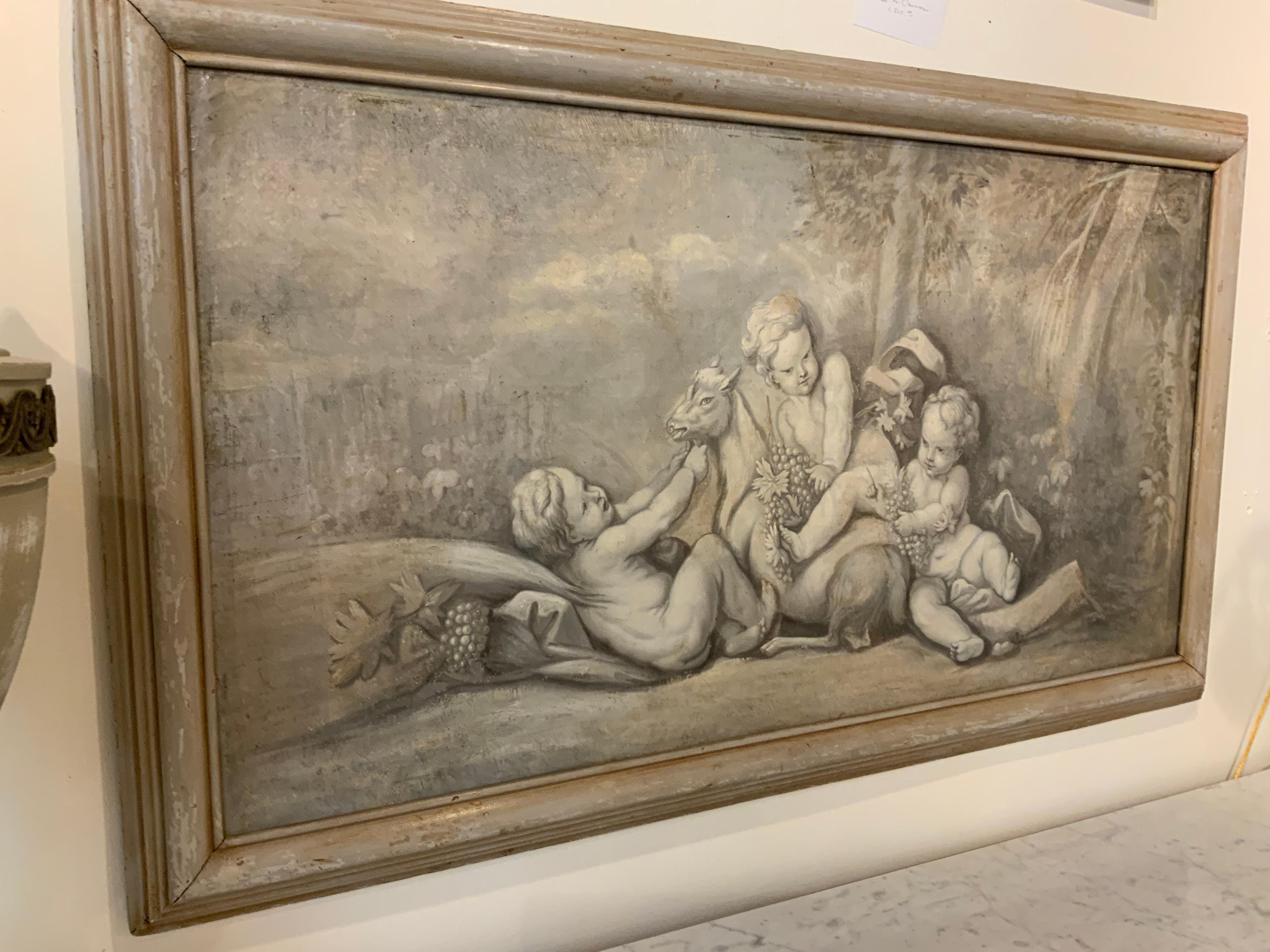 Gran cuadro grisalle de querubines en marco pintado de gris Pintura en venta