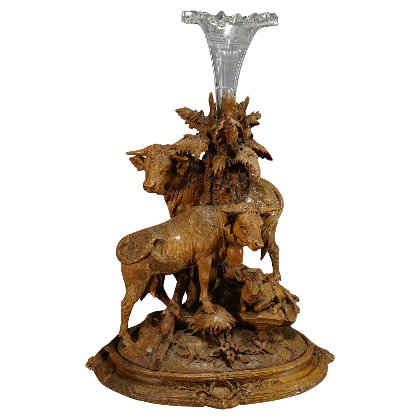 Large Group of Carved Cattles with Glass Vase Inset, Brienz ca. 1890 For Sale