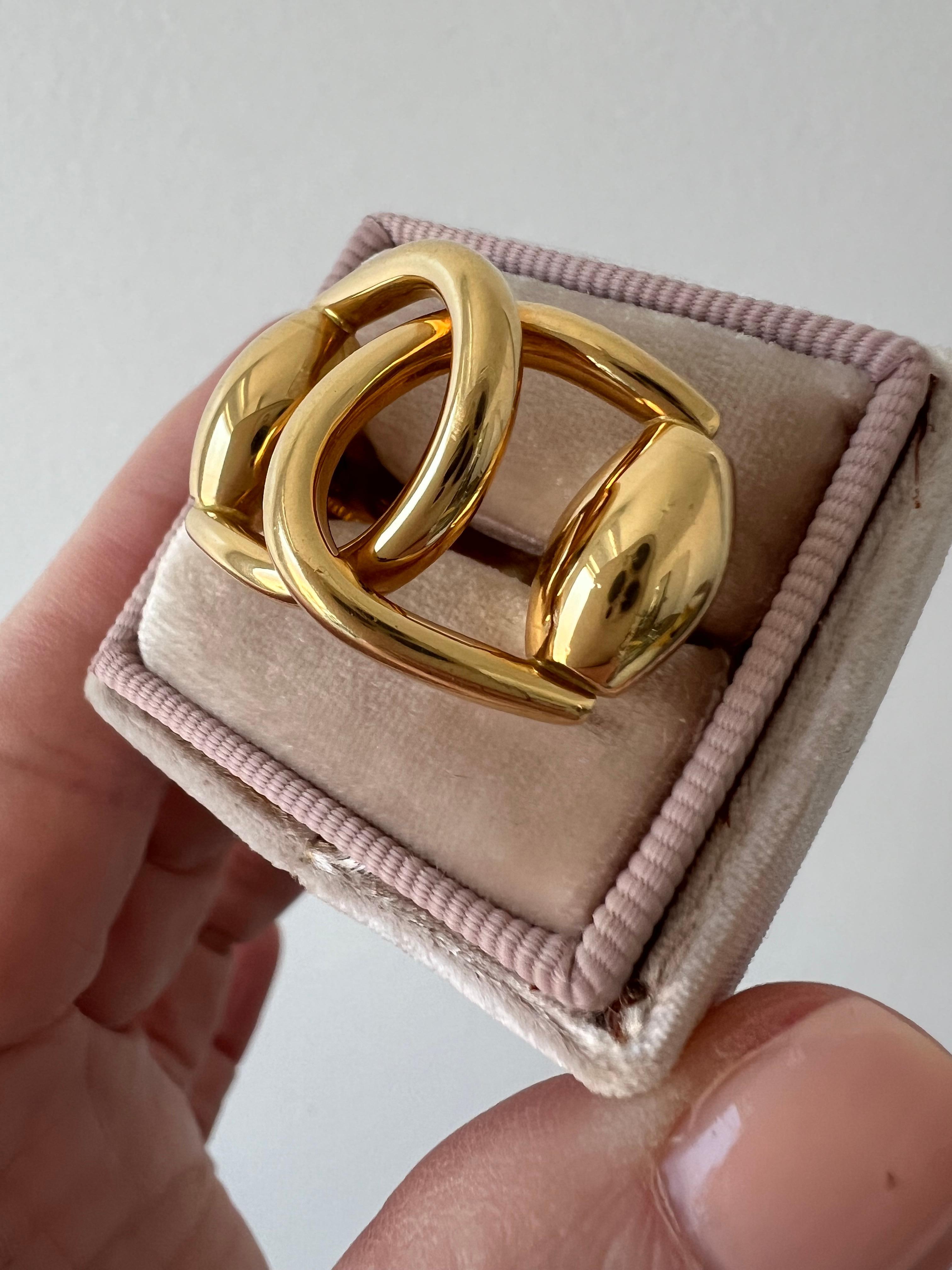 Large GUCCI Vintage Horsebit 18K Yellow Gold Ring. 1