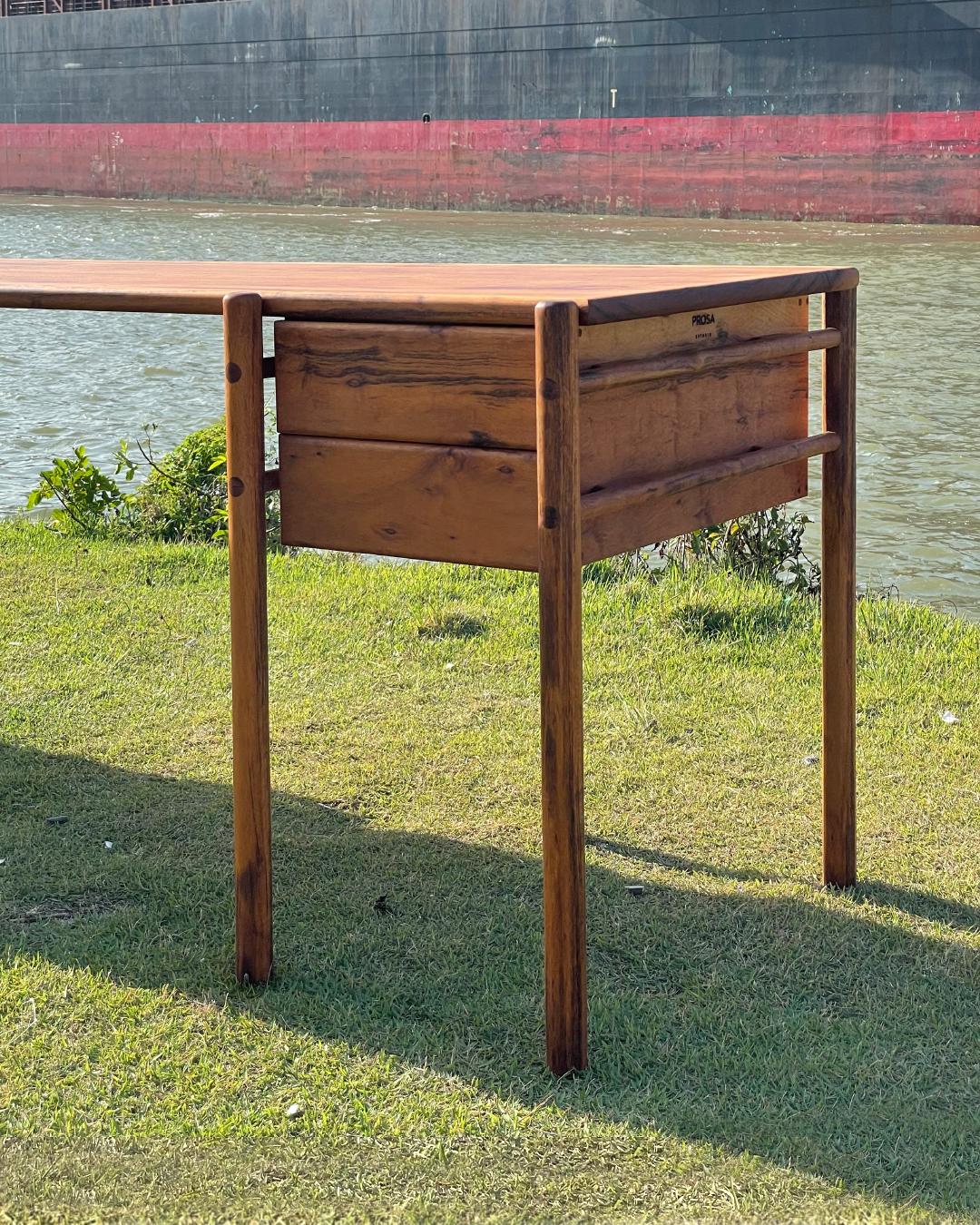 Large Gui Desk by Estudio Prosa In New Condition For Sale In Geneve, CH