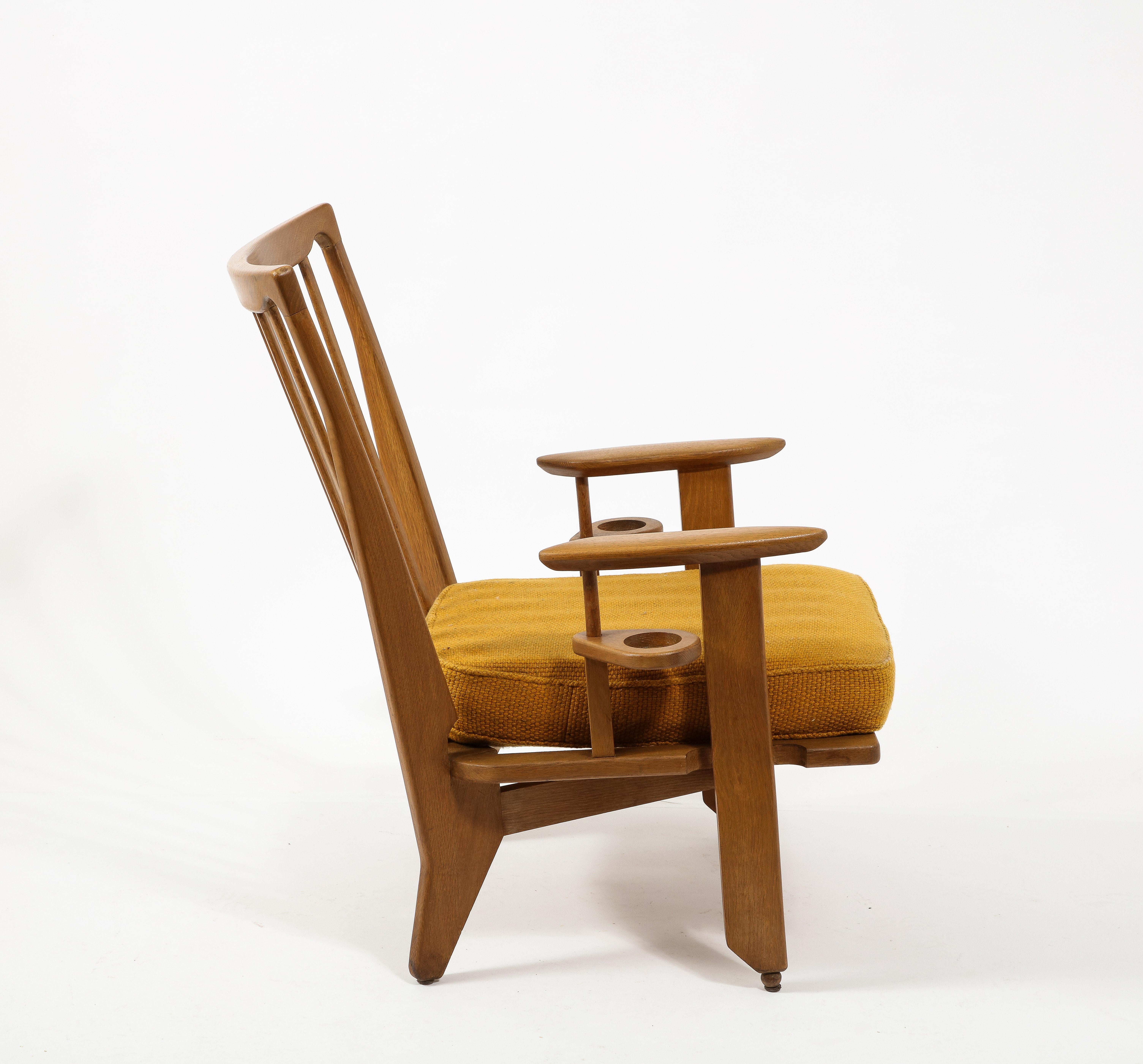 Grands fauteuils Guillerme & Chambron en chêne et laine, France années 1960 en vente 9