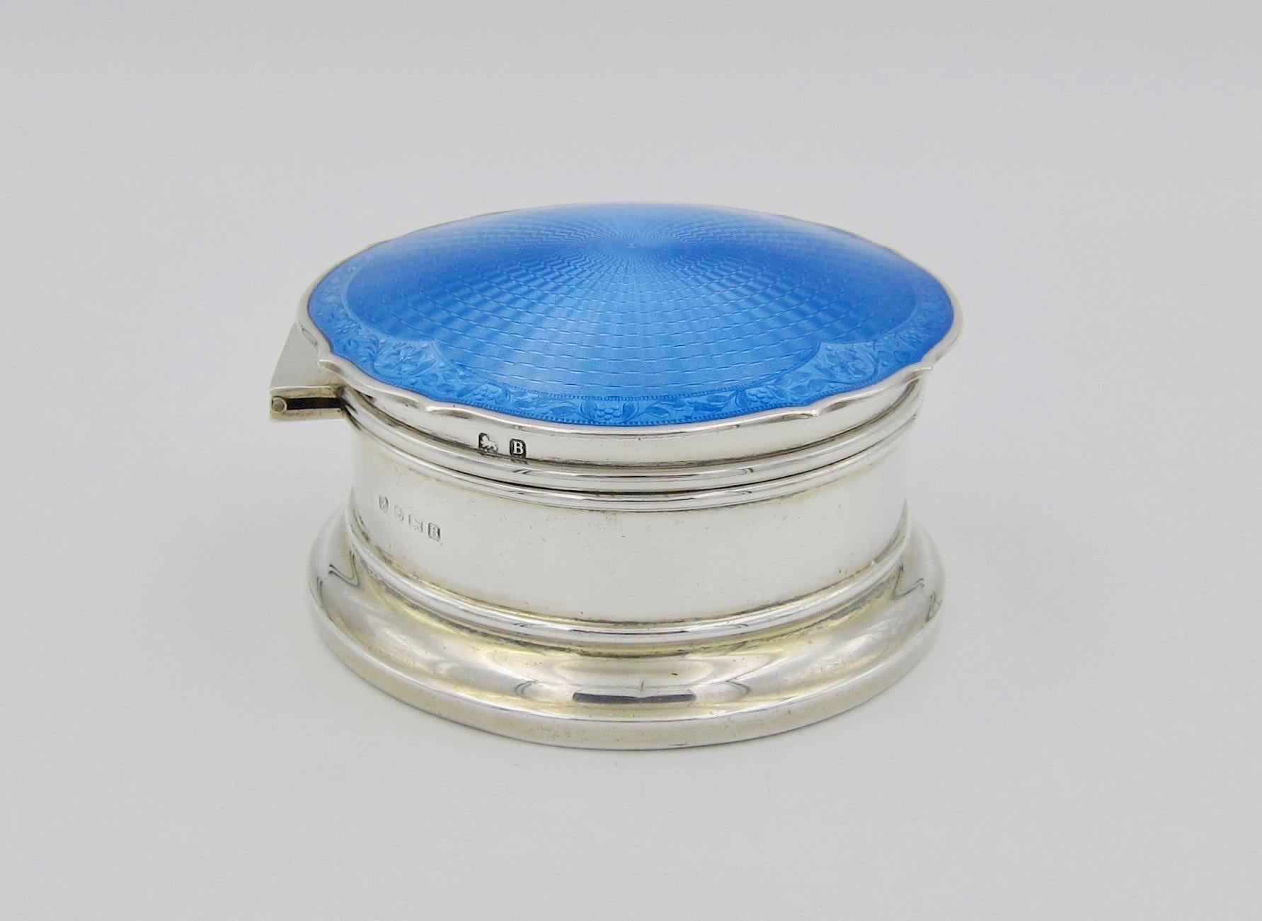 Large English Art Deco Sterling Silver and Guilloche Enamel Box, Birmingham 1926 In Good Condition In Los Angeles, CA