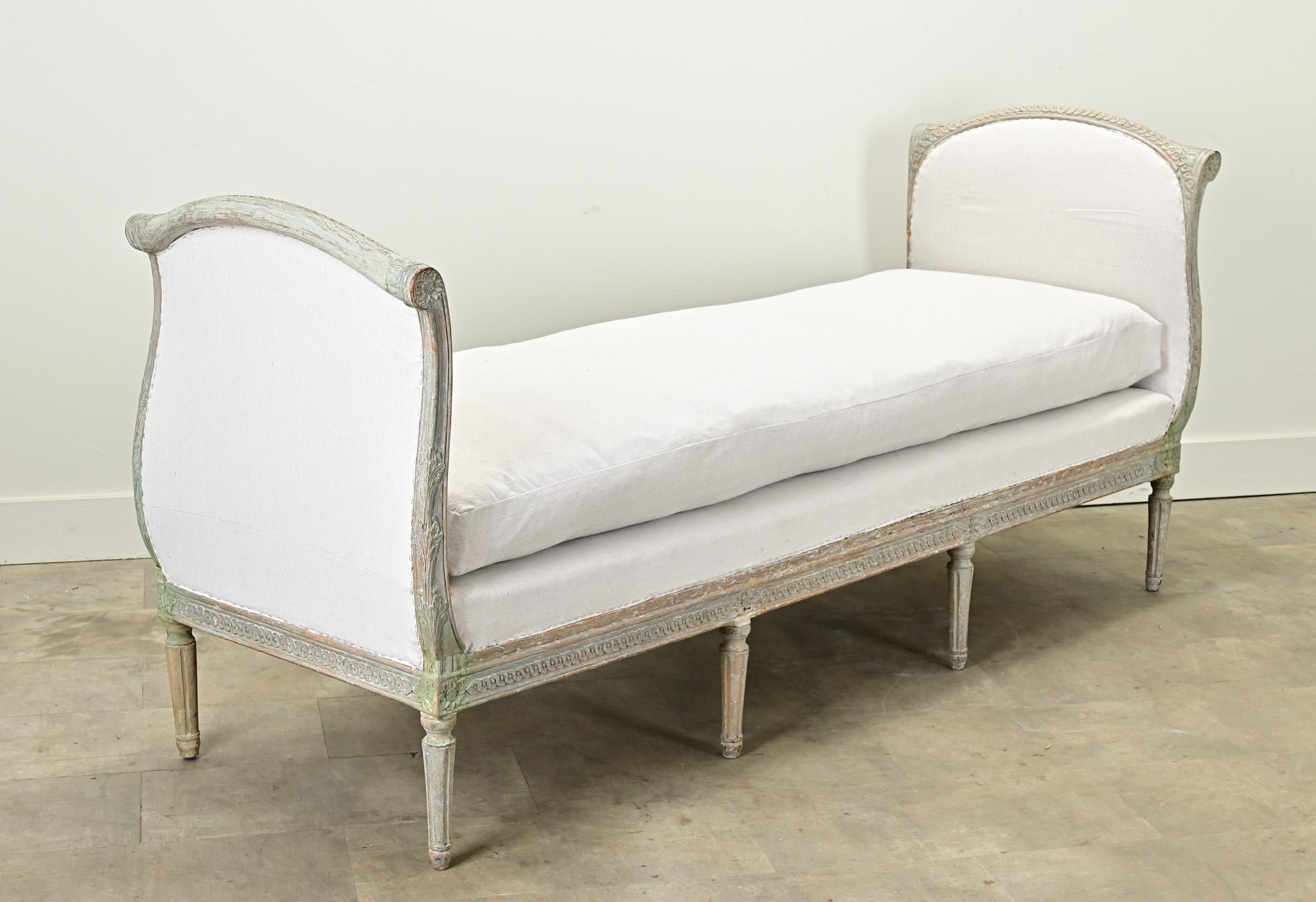 Large Gustavian 18th Century Painted Daybed en venta 4