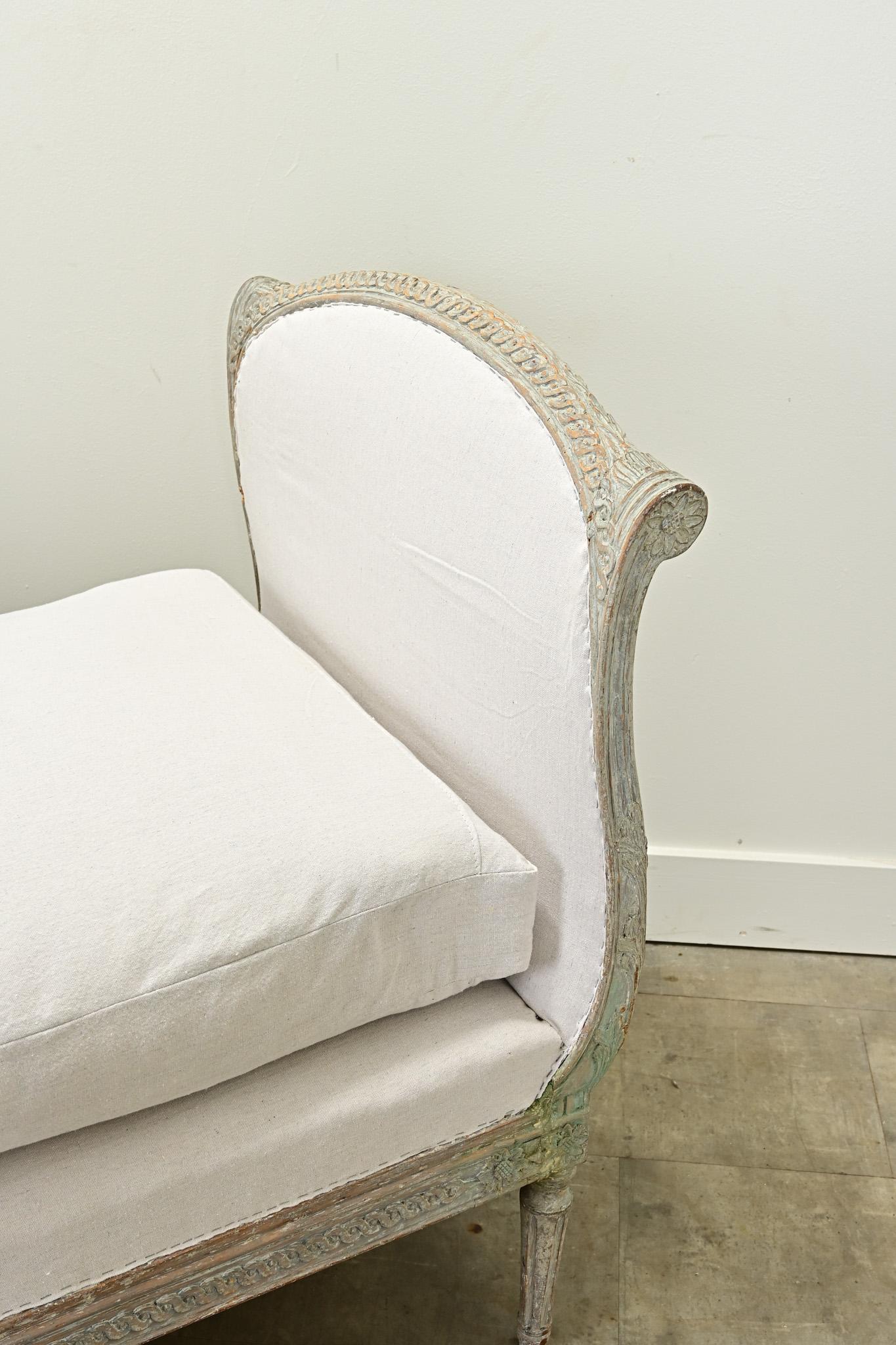 Large Gustavian 18th Century Painted Daybed en venta 8