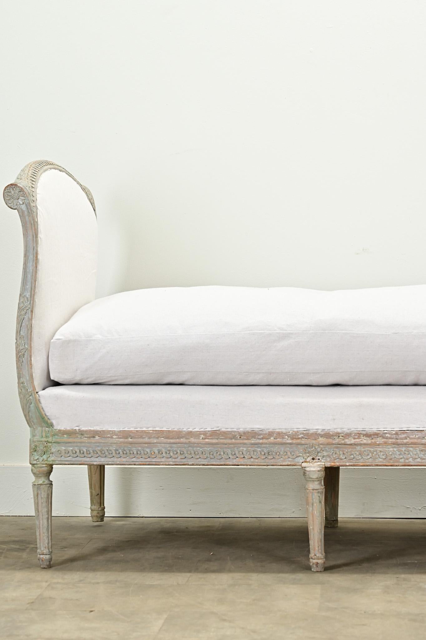 Large Gustavian 18th Century Painted Daybed siglo XVIII y antes en venta