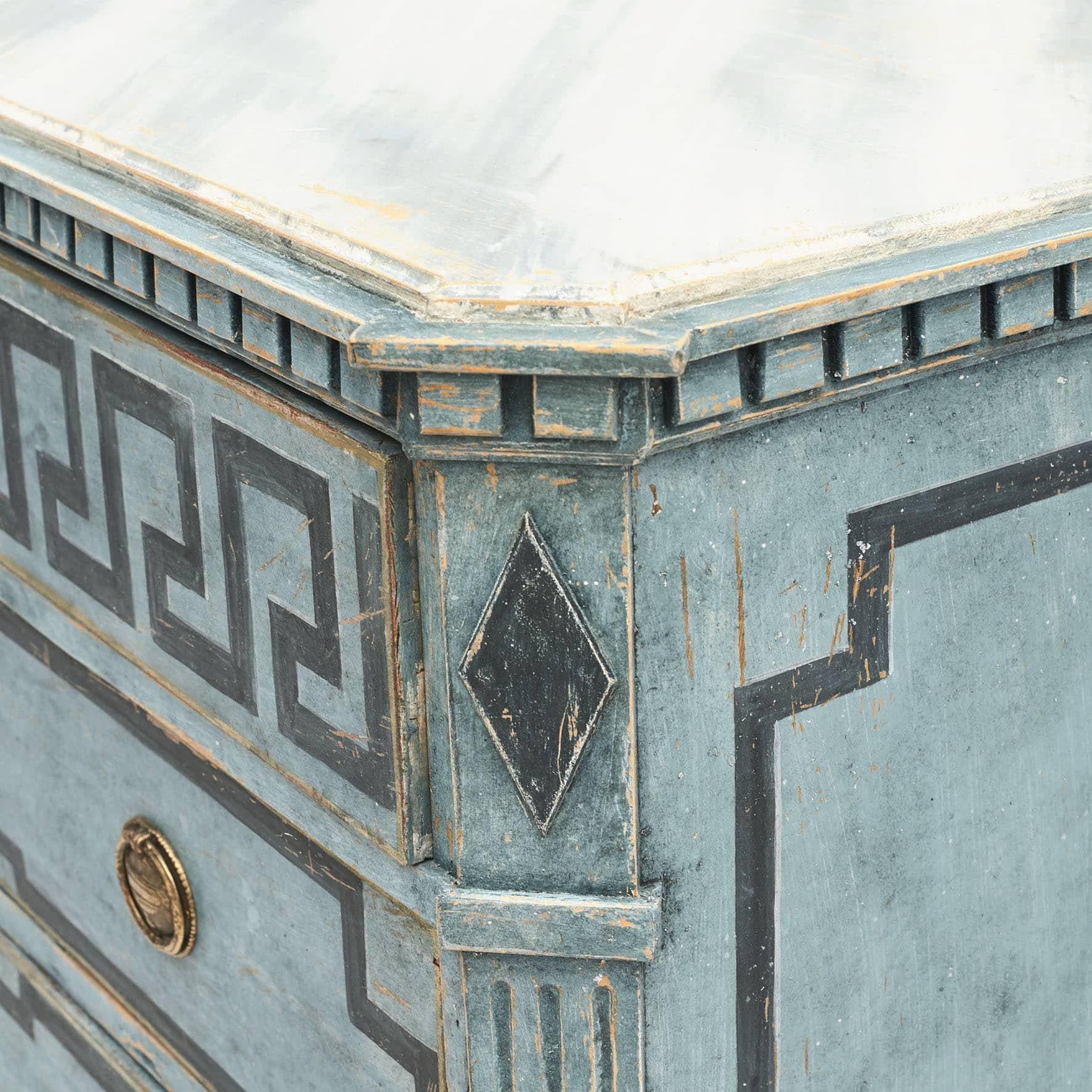 Large Gustavian Style Chest of Drawers in Blue Shades In Good Condition In Kastrup, DK