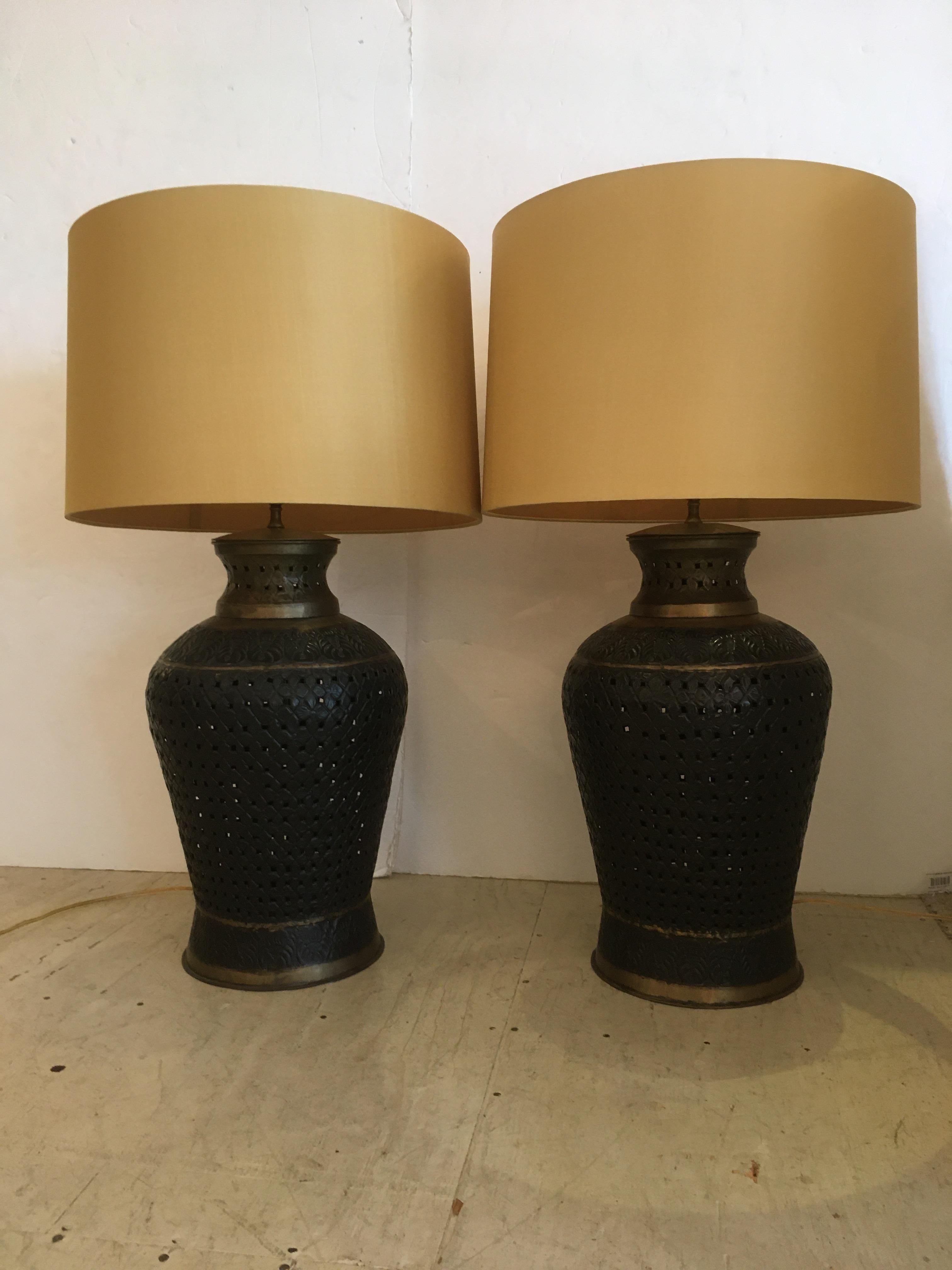 Large Gutsy Striking Pair of Pierced Metal Table Lamps For Sale 2