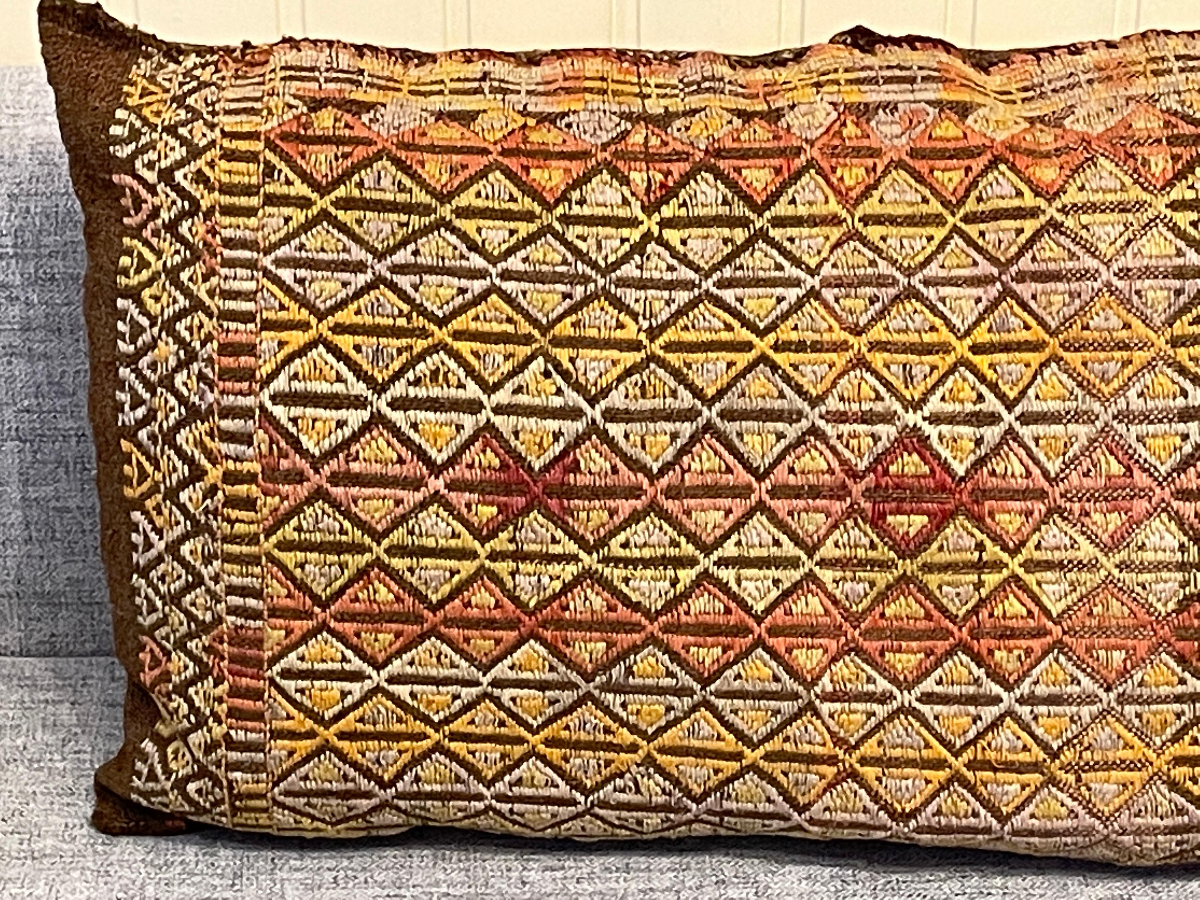 Almohada grande gitana oriental turca de bolsa de sal o alfombra bordada Turco en venta