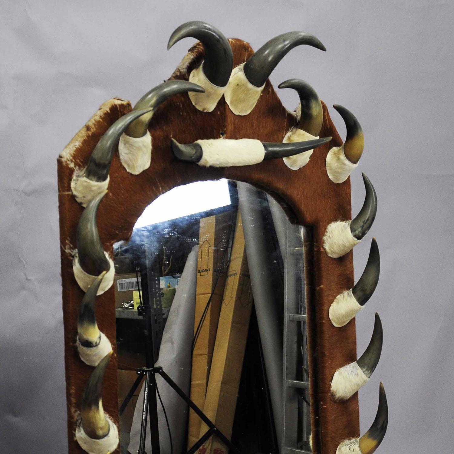 Black Forest Large Hall Mirror with Cow Horn Decorations and Console Table, Austria, 1870 For Sale