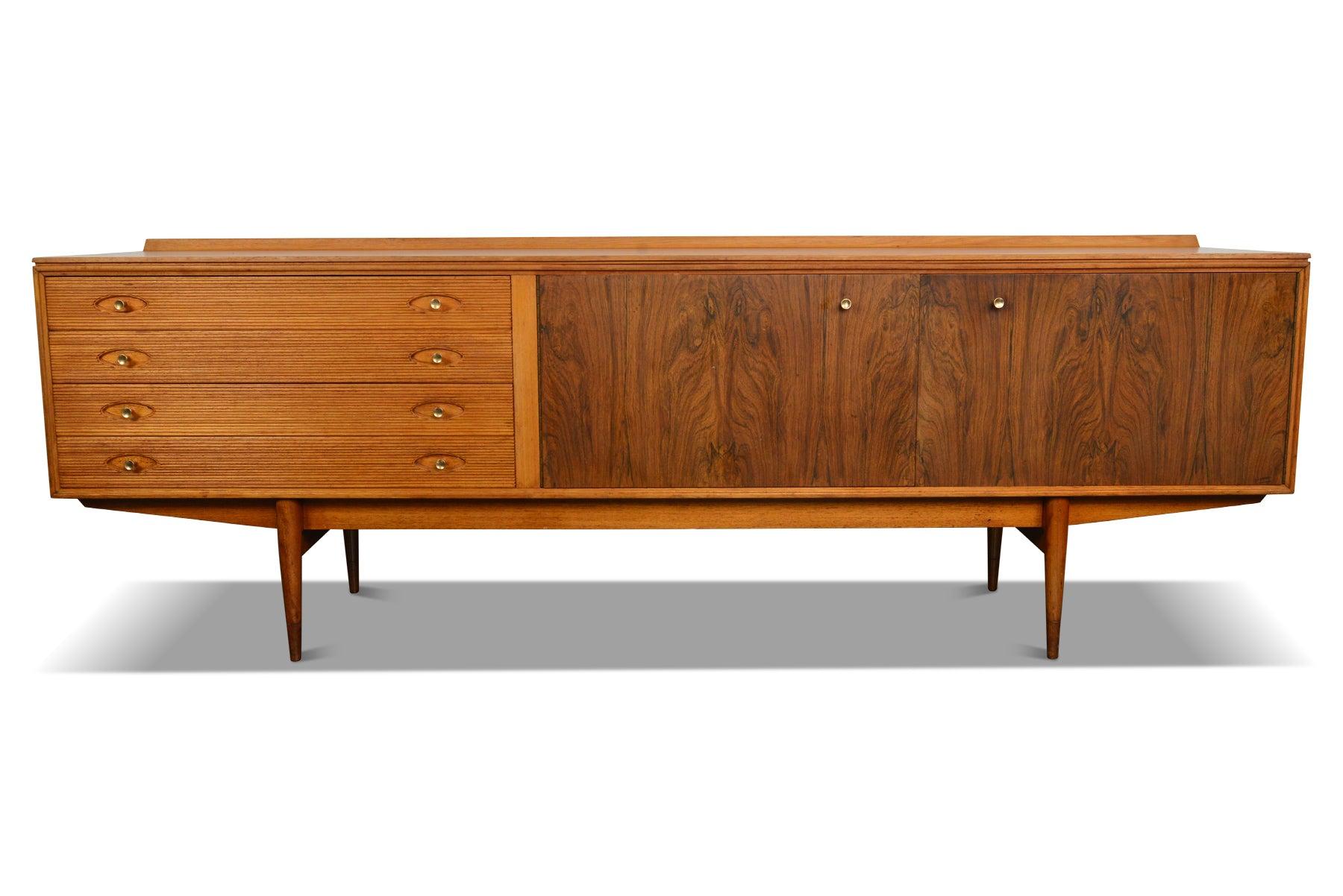 Large Hamilton Credenza In Rosewood + Mahogany By Robert Heritage For Sale 3