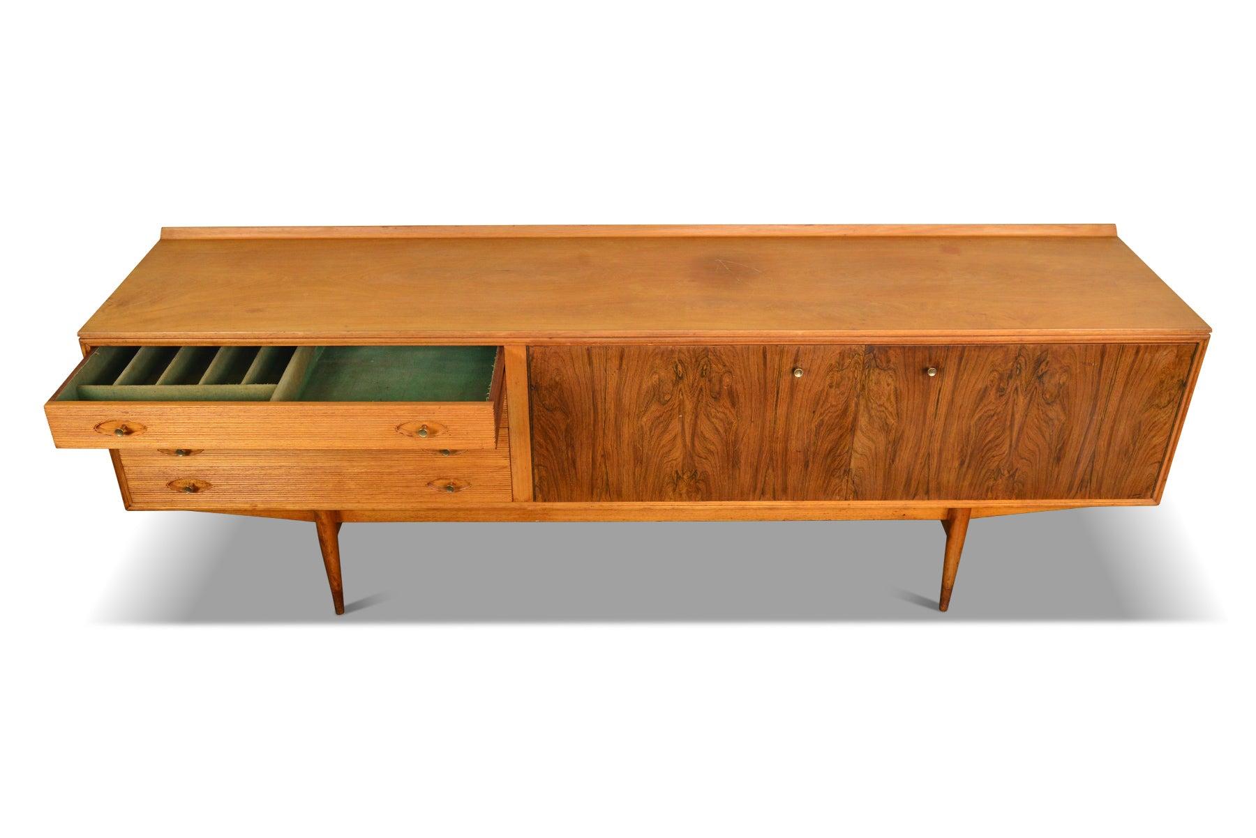 Large Hamilton Credenza In Rosewood + Mahogany By Robert Heritage For Sale 2