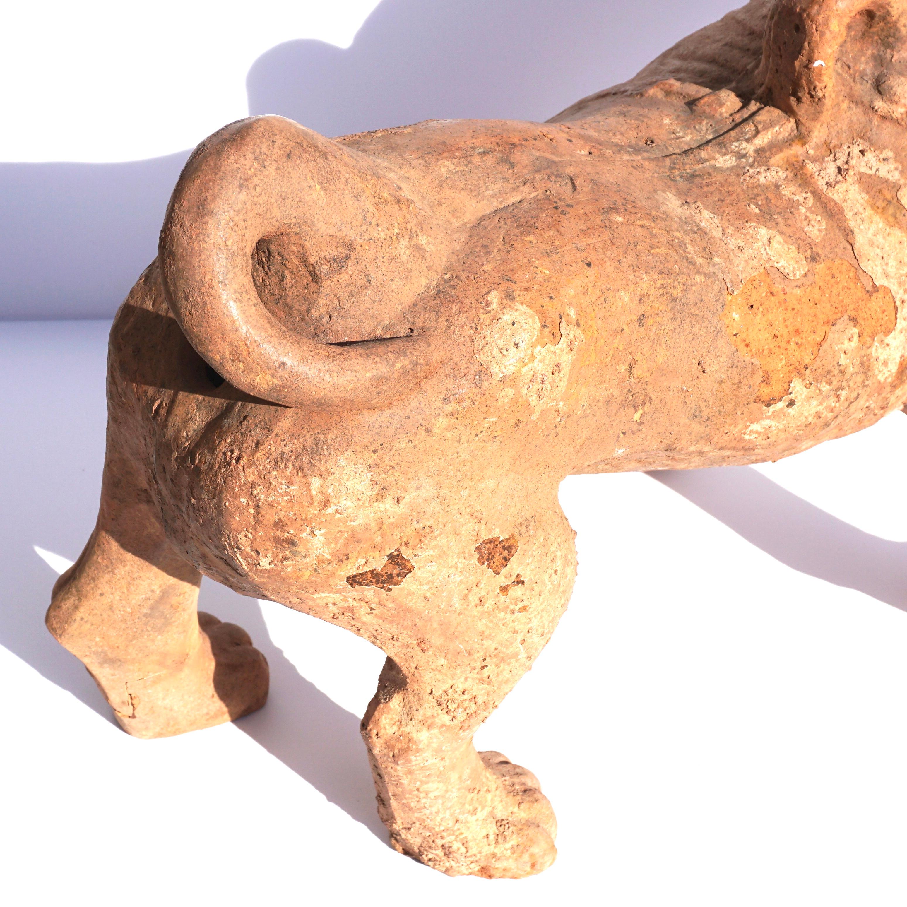 Large Han Dynasty Pottery Sculpture of a Dog In Good Condition For Sale In Dallas, TX