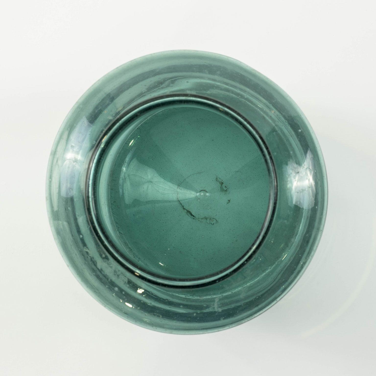 XIXe siècle Grand pot en verre antique soufflé à la main en vente