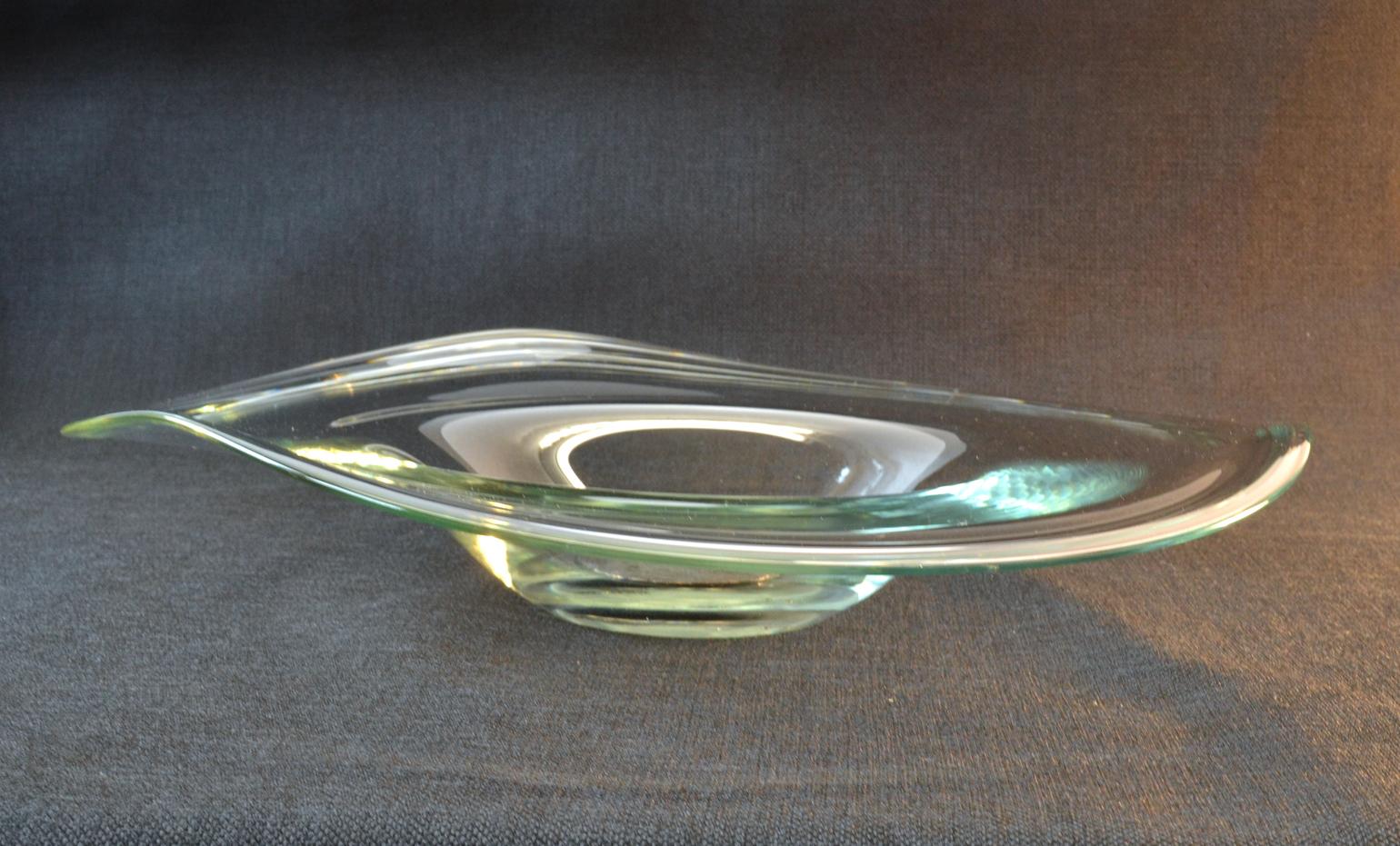 Mid-Century Modern Large Hand Blown Clear Glass Dish with Central Bronze Figurative Sculpture For Sale