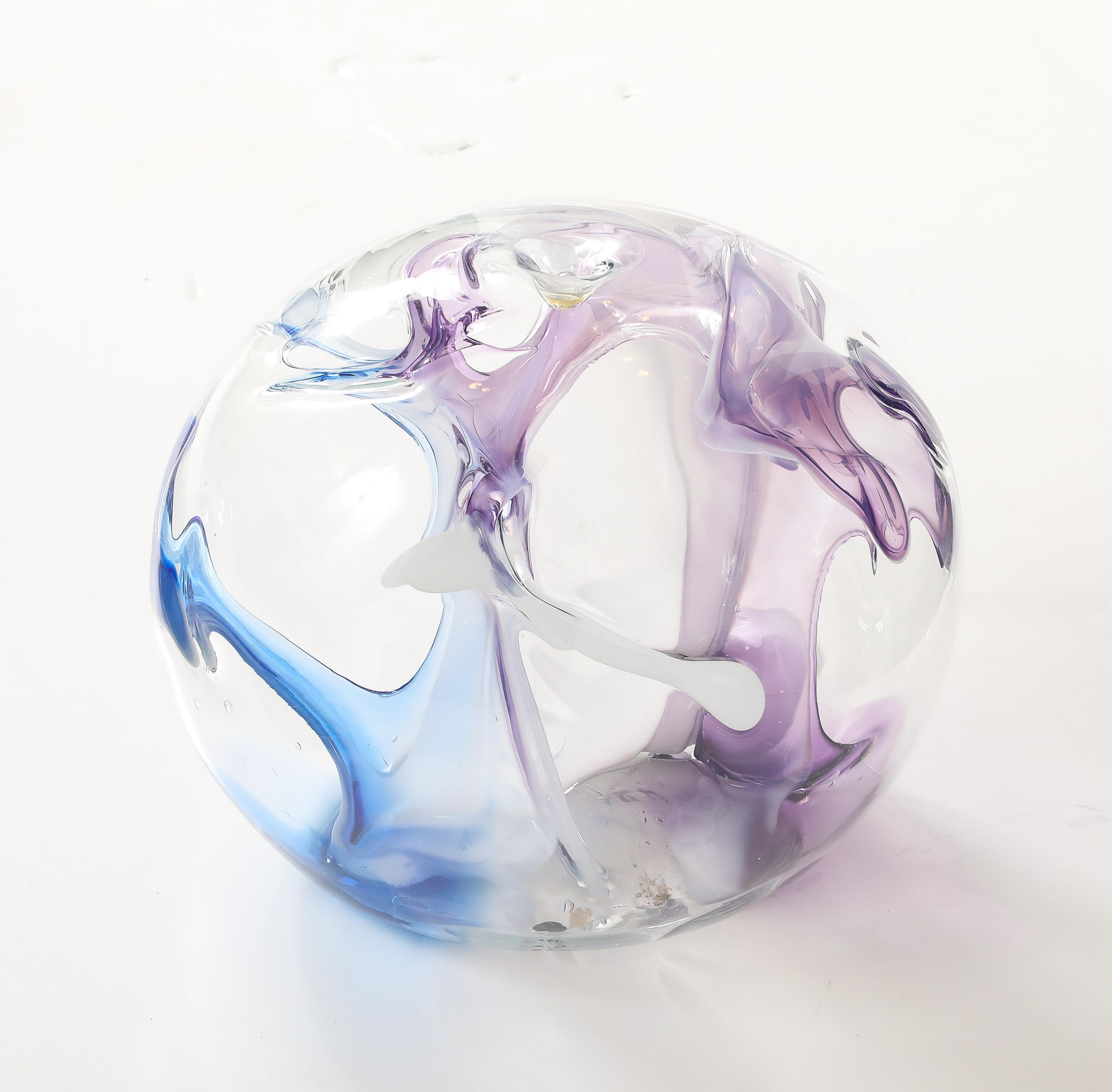 Large Hand Blown Glass Orb Sculpture by Peter Bramhall Dated August 1988 In Excellent Condition For Sale In New York, NY