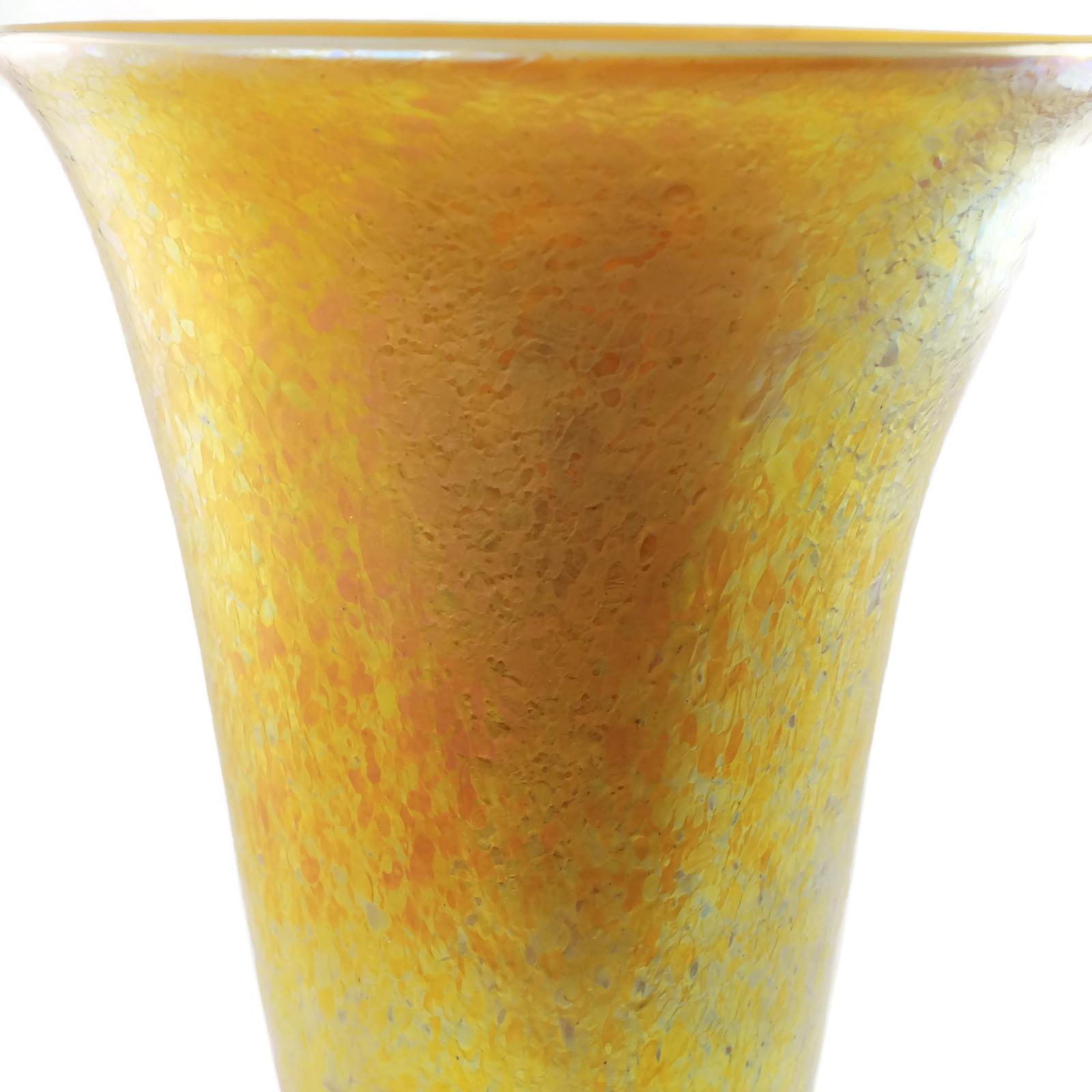 Large Hand Blown Lundberg Studios Gold Iridescent Doré Art Glass Vase In Good Condition In Cincinnati, OH