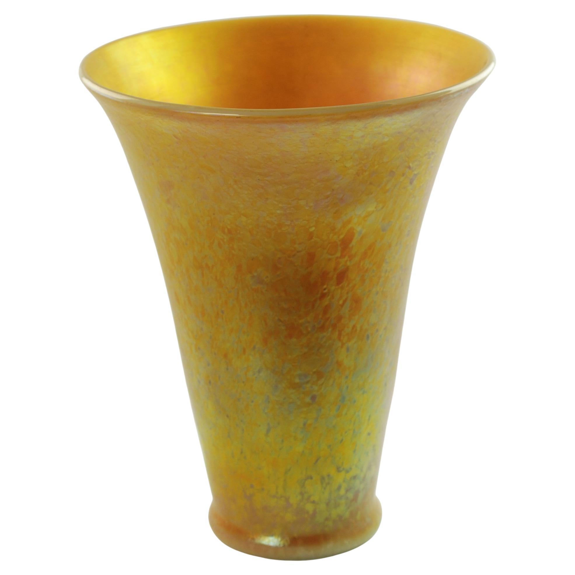 Large Hand Blown Lundberg Studios Gold Iridescent Doré Art Glass Vase For Sale