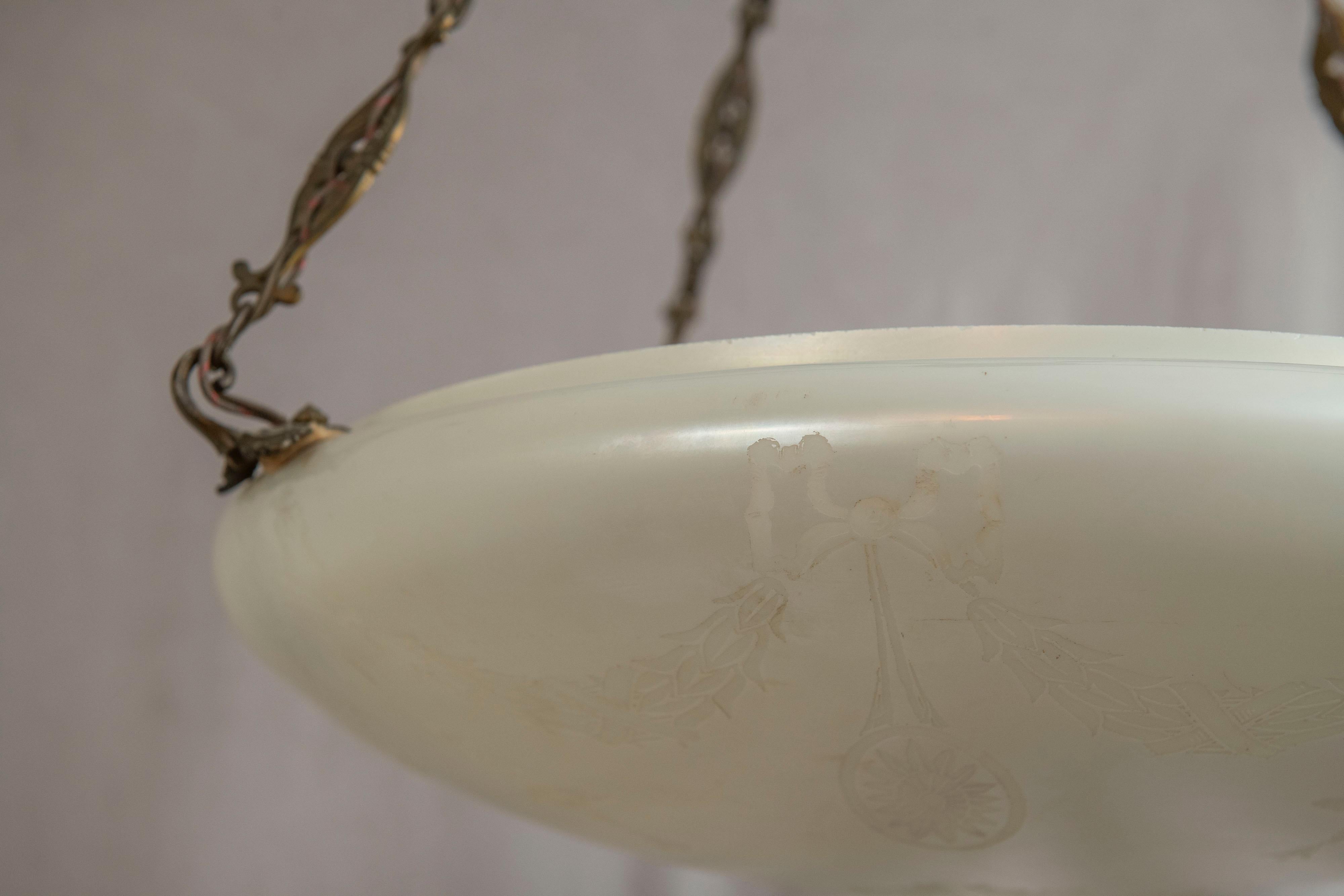 Grande pendente da soffitto in calcite soffiata a mano e Steuben con hardware originale, 1915 ca. in vendita 2