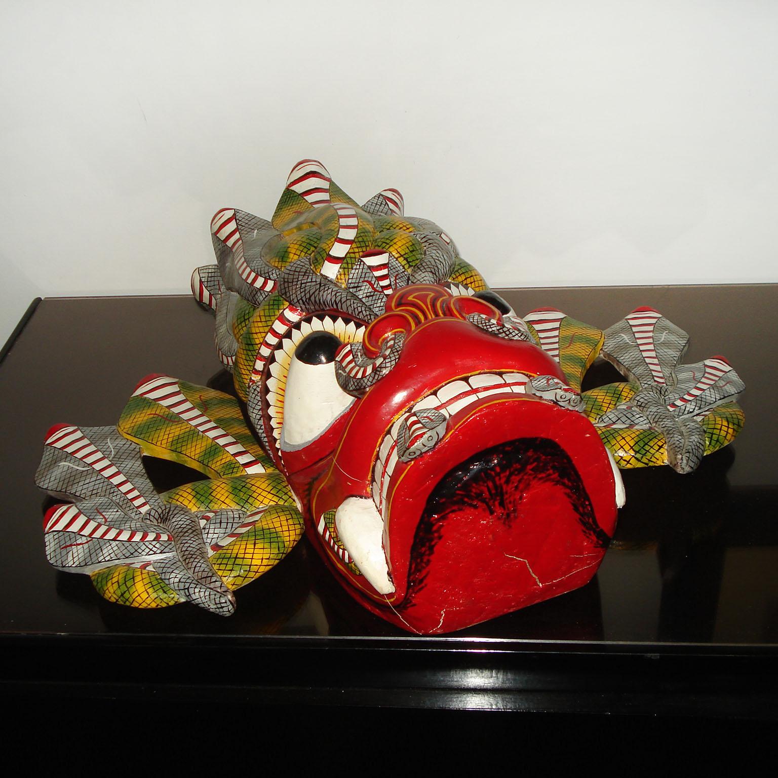Large Hand-Carved Balinese Barong Dance Mask In Good Condition For Sale In Bochum, NRW