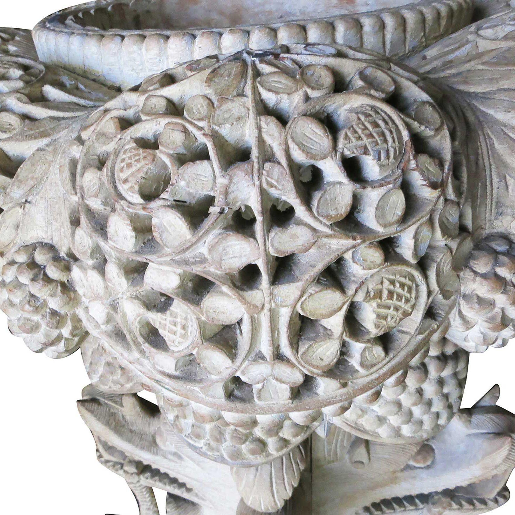 Grande jardinière sur piédestal sculptée à la main avec dragon birman Excellent état - En vente à Van Nuys, CA