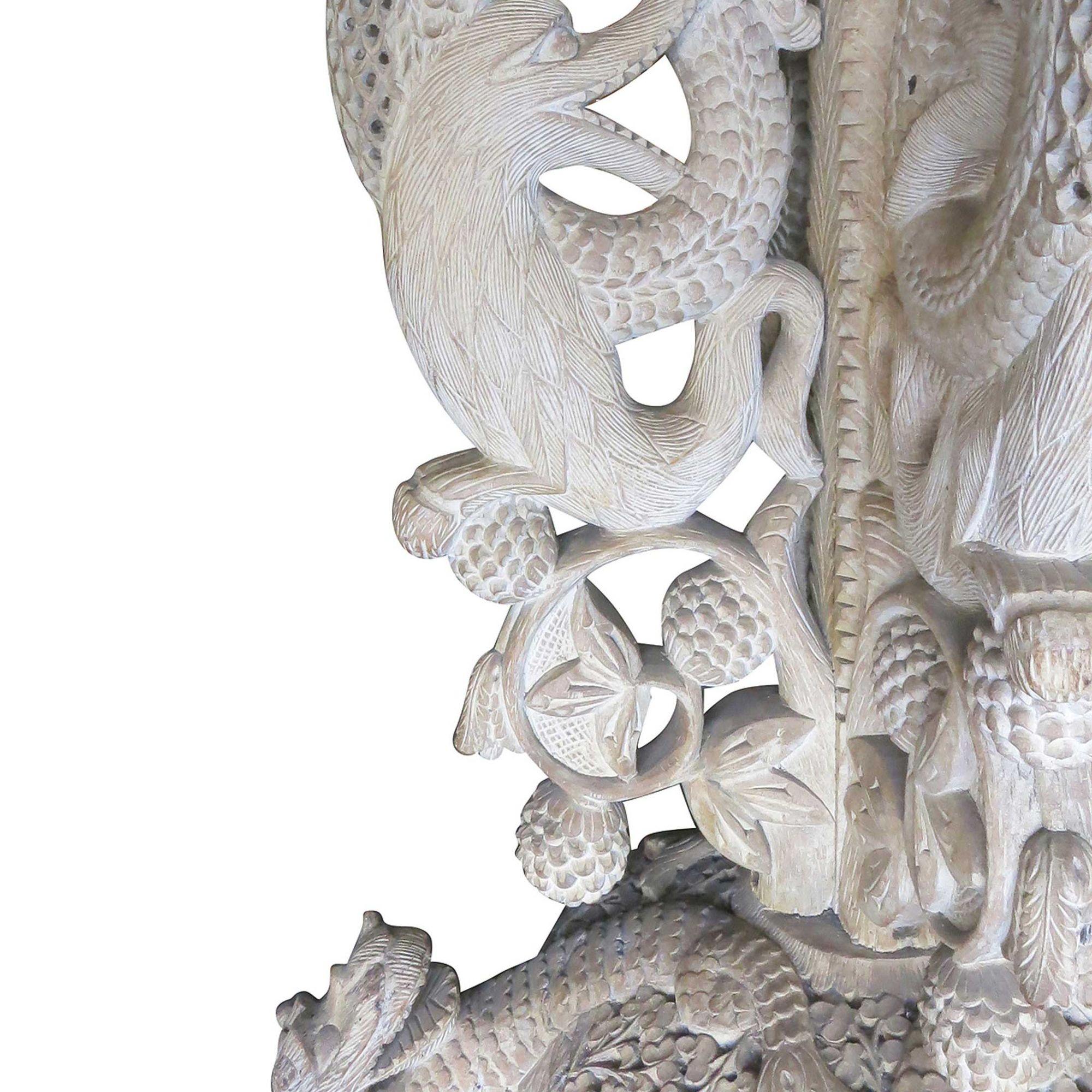 Bois Grande jardinière sur piédestal sculptée à la main avec dragon birman en vente