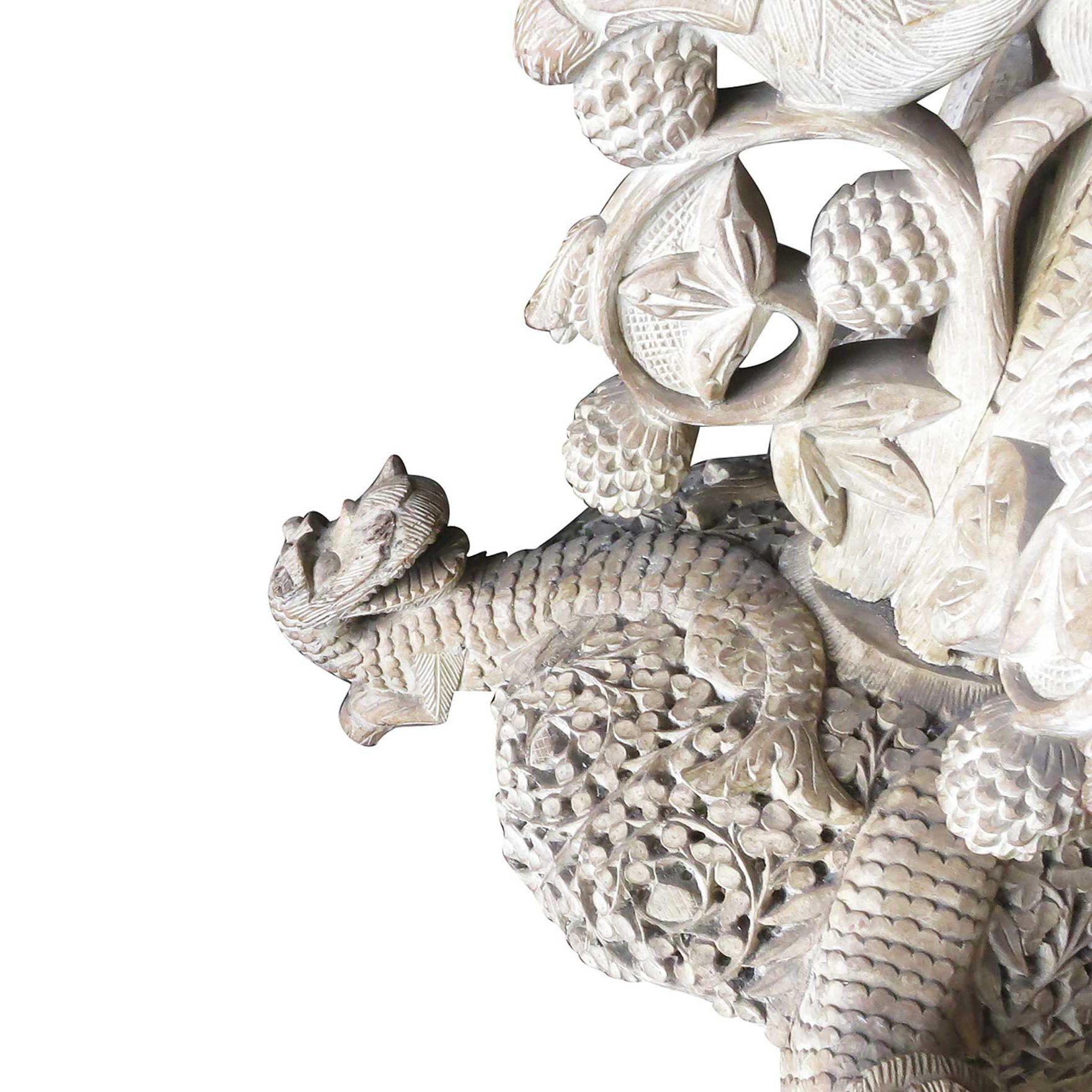 Grande jardinière sur piédestal sculptée à la main avec dragon birman en vente 1