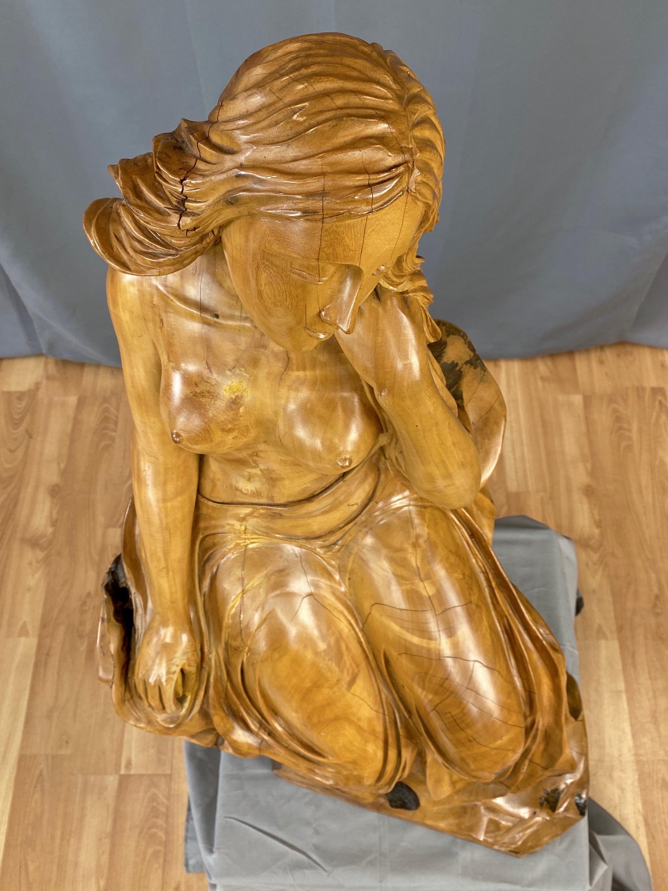 Große handgeschnitzte Zypressen-Kniefigurenskulptur nach Botticellis Venus, 1970er Jahre im Angebot 12