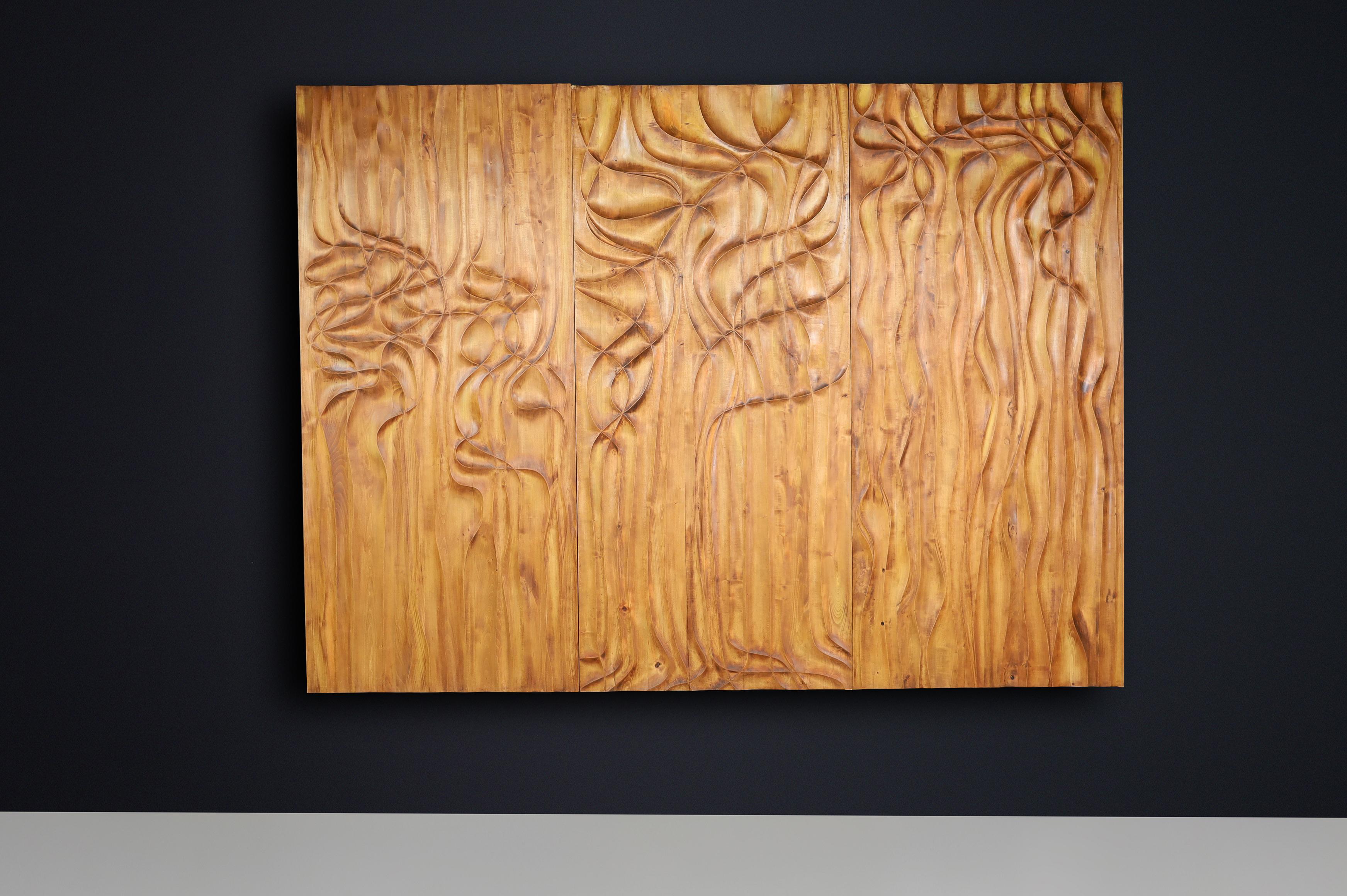 Large Hand-Carved Linden Wood Wall Panels, Fairmont Golden Prague Hotel CZ 1970s In Good Condition For Sale In Almelo, NL